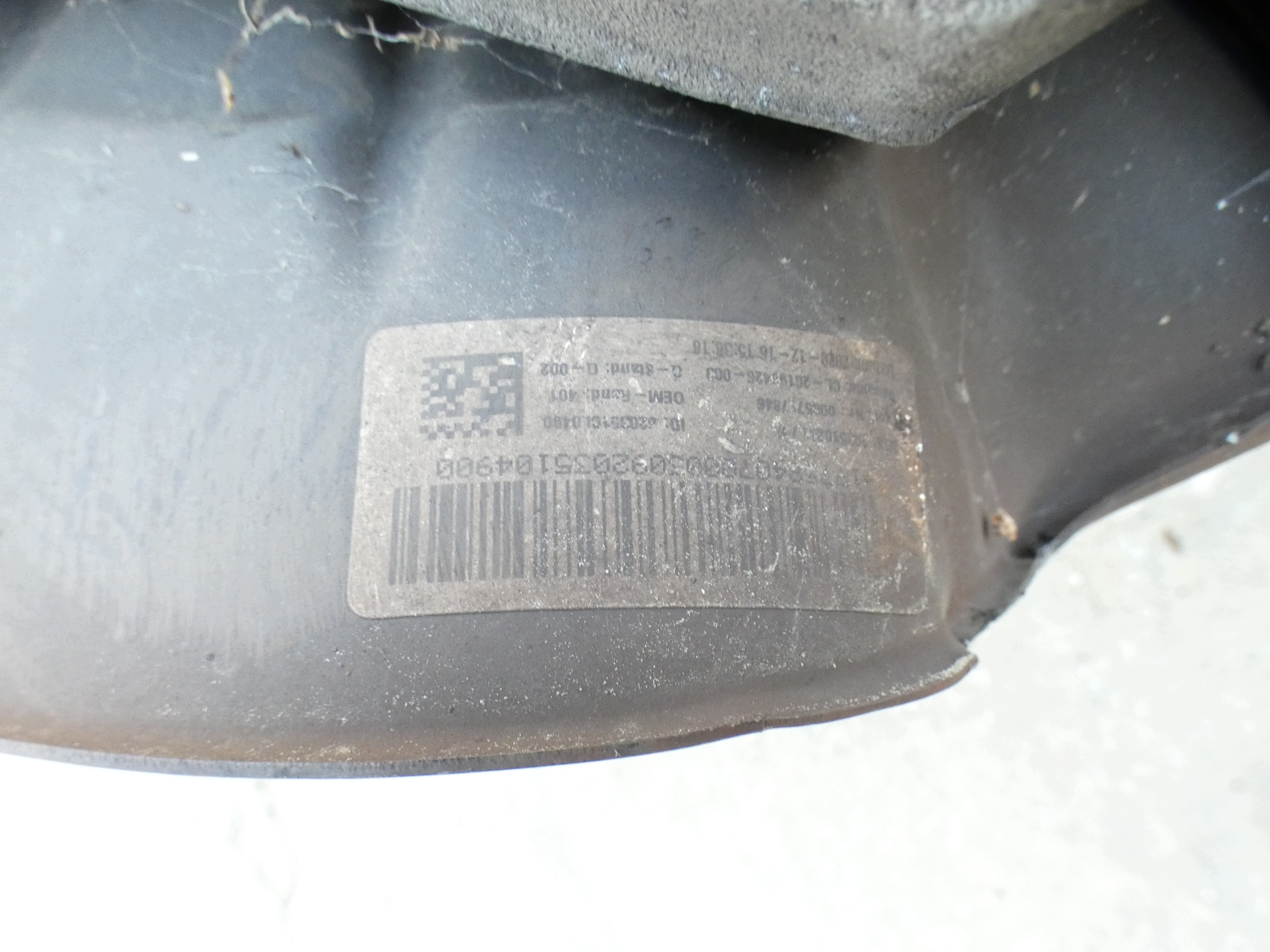 MERCEDES W177 1.3 swing of the pivot disc caliper left right