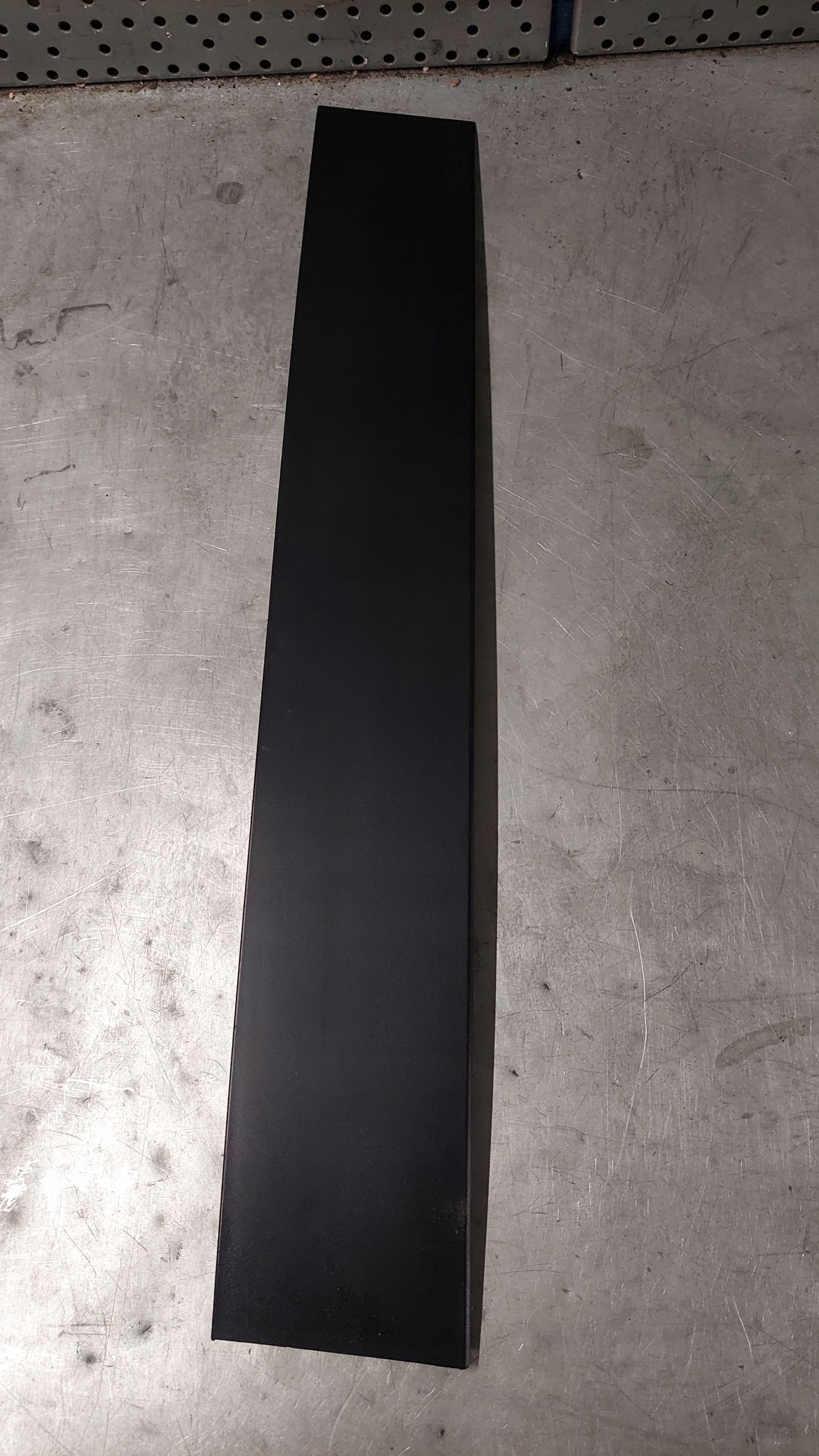 05020664AA - VOYAGER TOWN CARAVAN 08-20 ОБШИВКА ПРАВОЇ ДВЕРІ