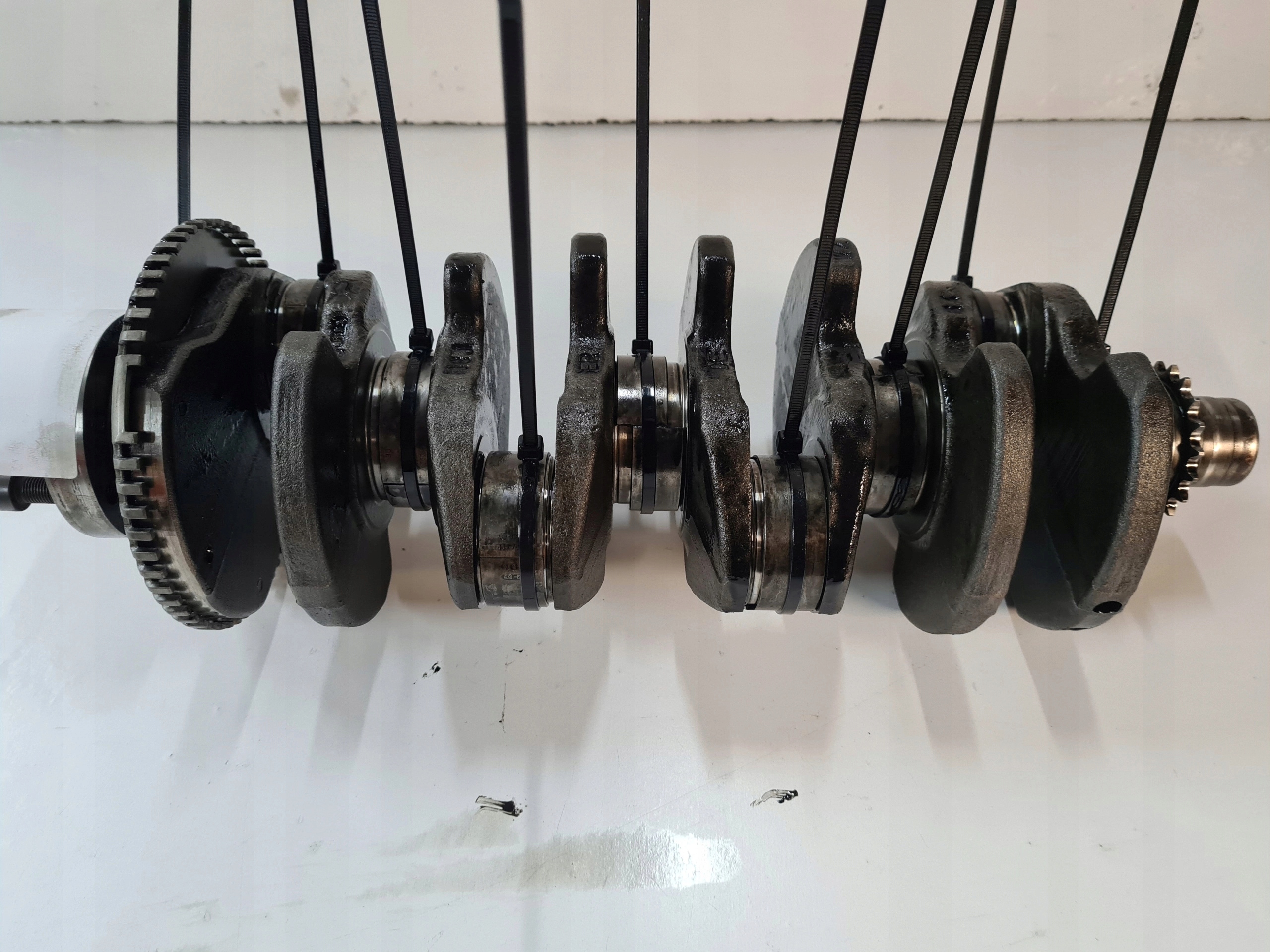 VW T5 1.9 TDI AXB AXC wał korbowy Numer katalogowy części AXB AXC