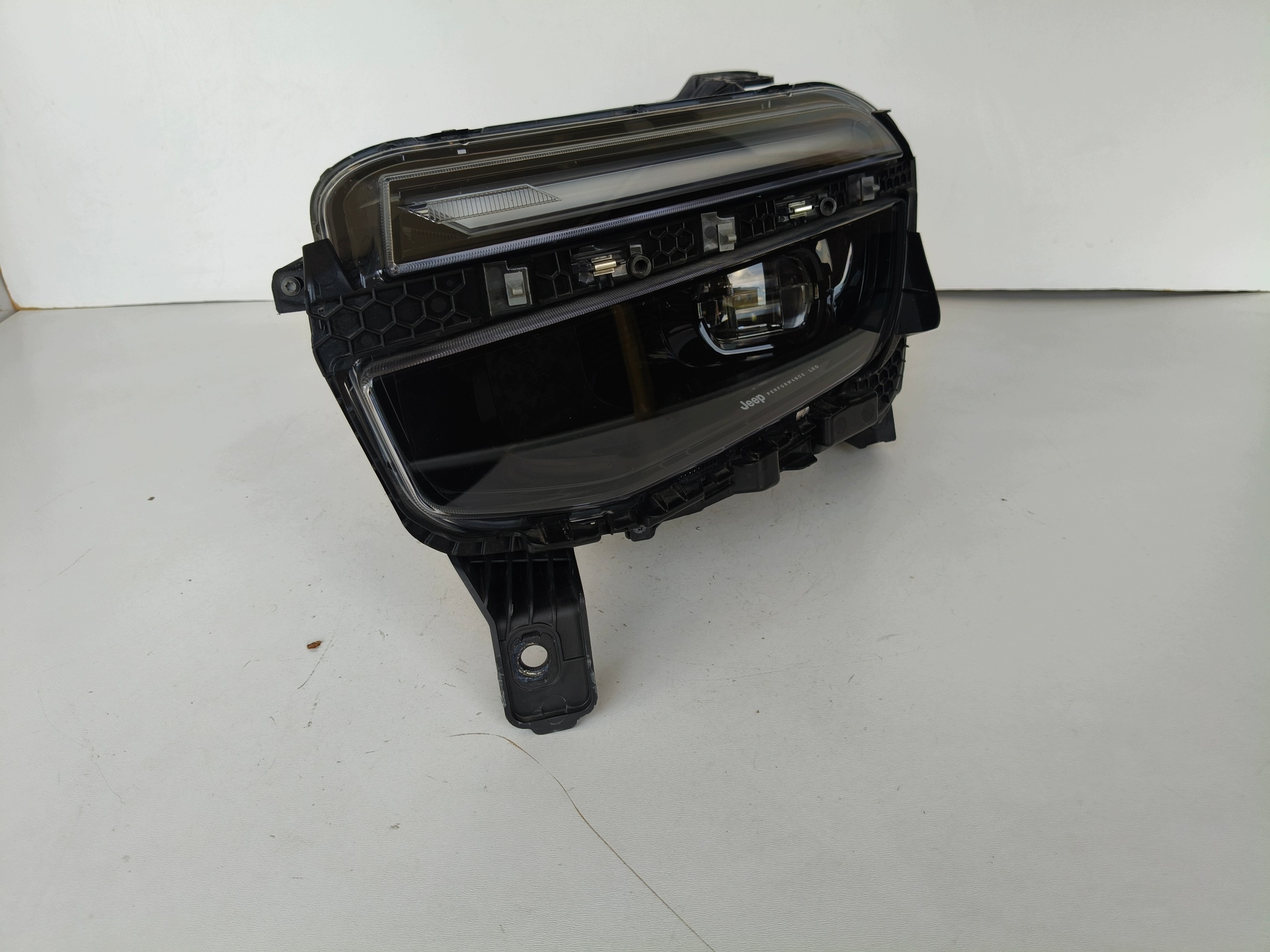 light left REFLEKTOR JEEP AVENGER 23- FULL LED