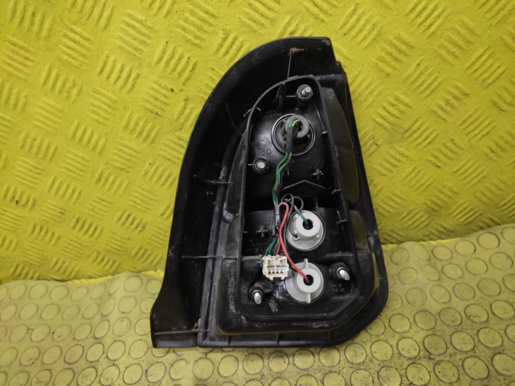 MITSUBISHI COLT V light left rear part 0431679