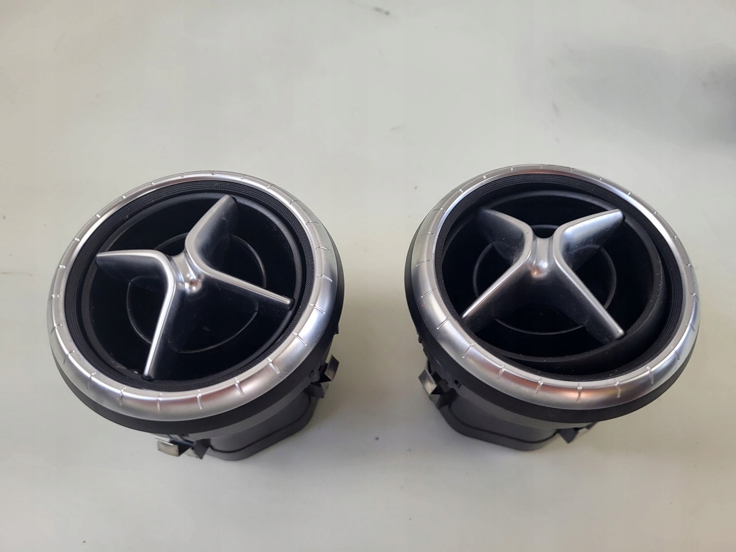 MERCEDES CLA C117 W117 X117 grid air conditioning devices front front