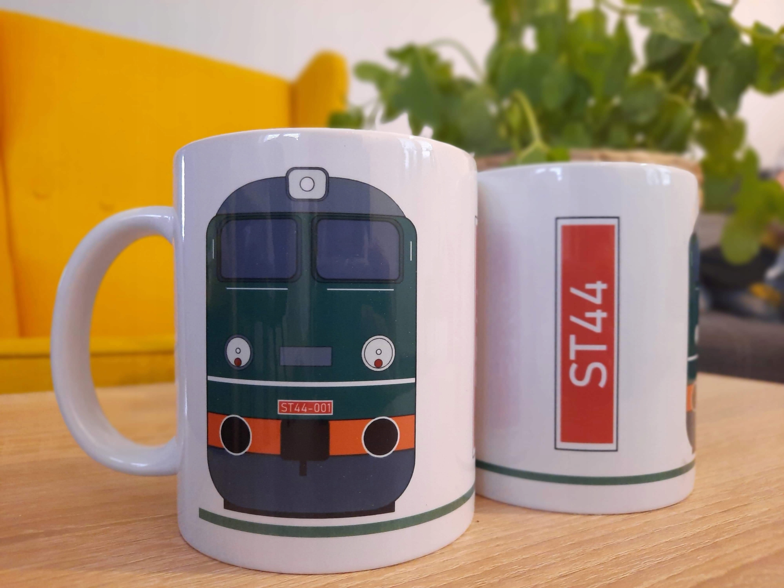 

Kubek z lokomotywą ST44 Gagarin