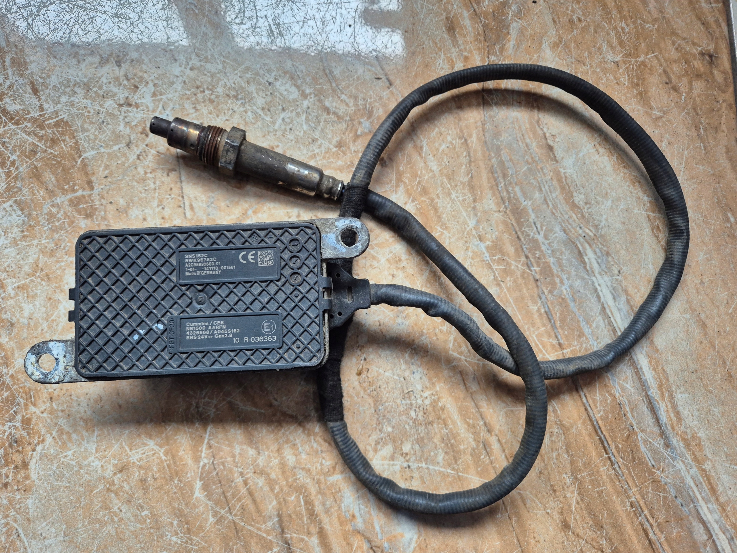 日野レンジャーNOXセンサー2個セット 日野自動車 日野 レンジャー