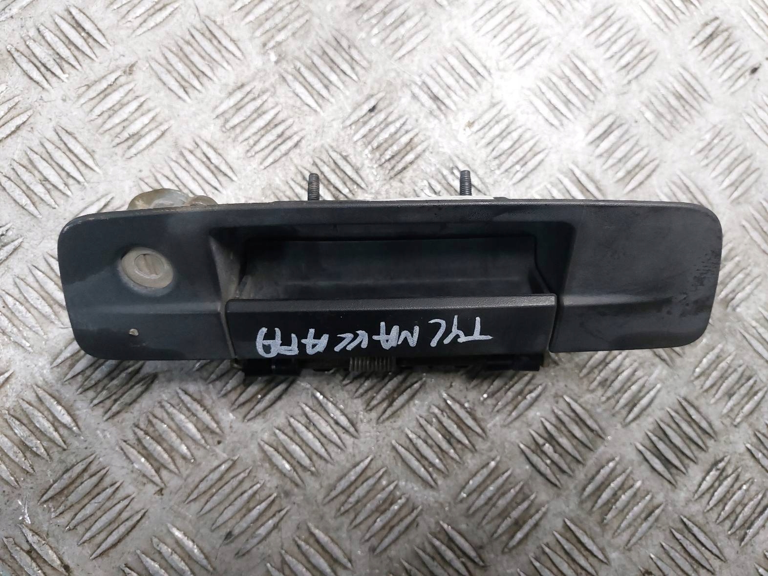 lock bonnet boot + handle RAM 1500 and LIFT 68189122AB 68093354