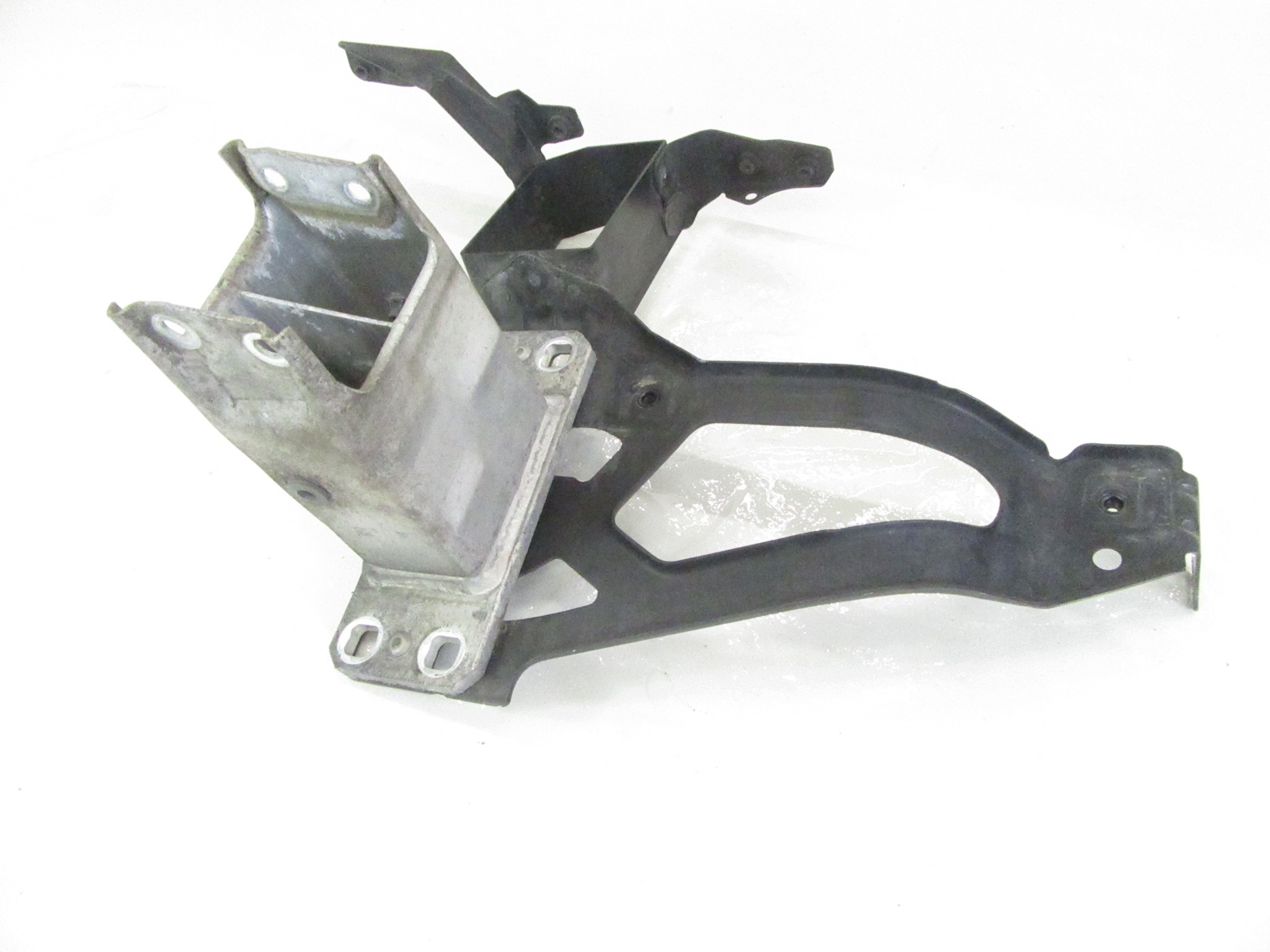 pillar iron left front okular beam tip BMW 5 e60 e61