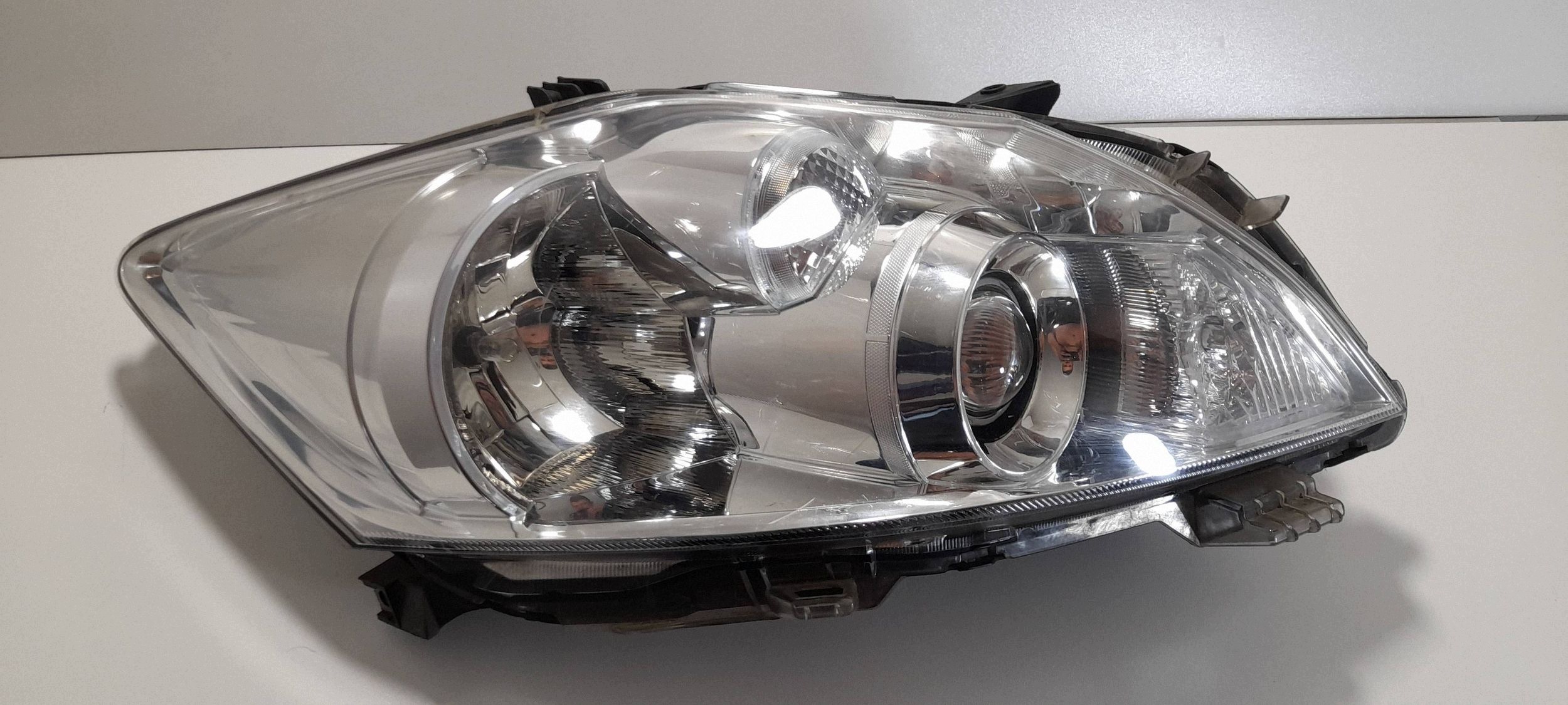 Toyota Auris e Lift E15 2009-2012r Reflektor Destra 09083 (R458)