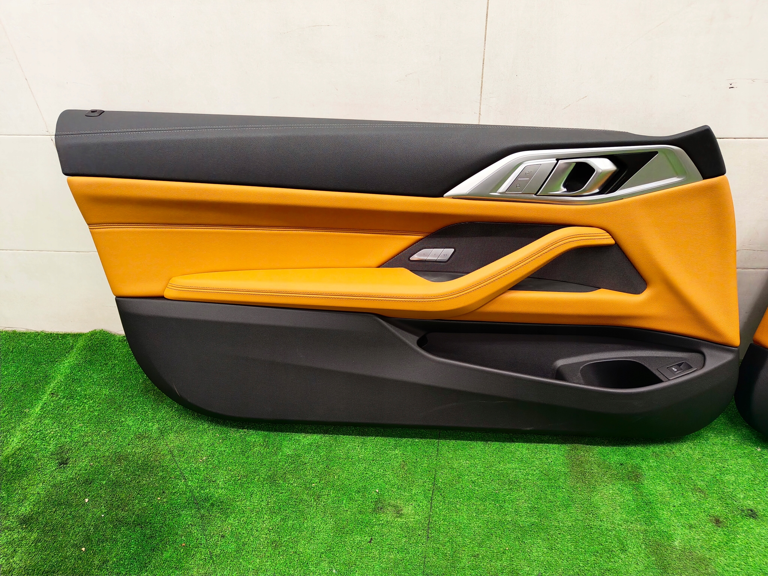 BMW 4 G22 side door right upholstery leather HARMAN KARDON