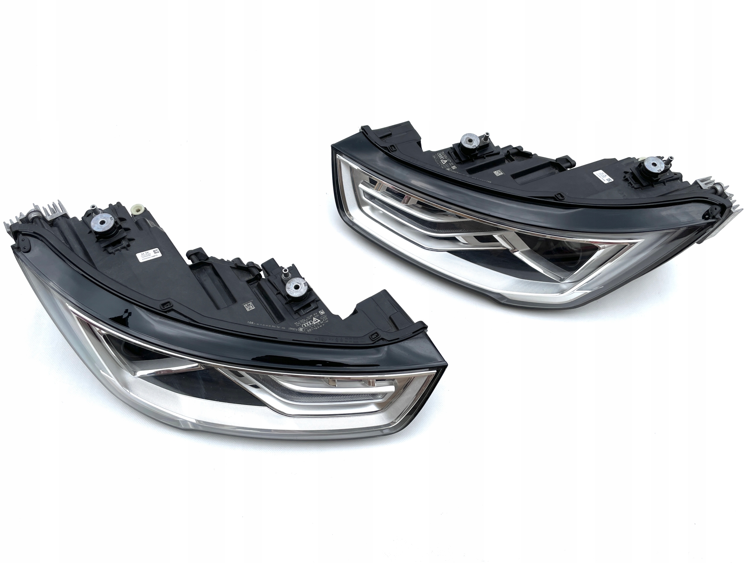 Reflektory lampy Xenon 8XA941005 8XA941006 AUDI A1 S1 8X Lift