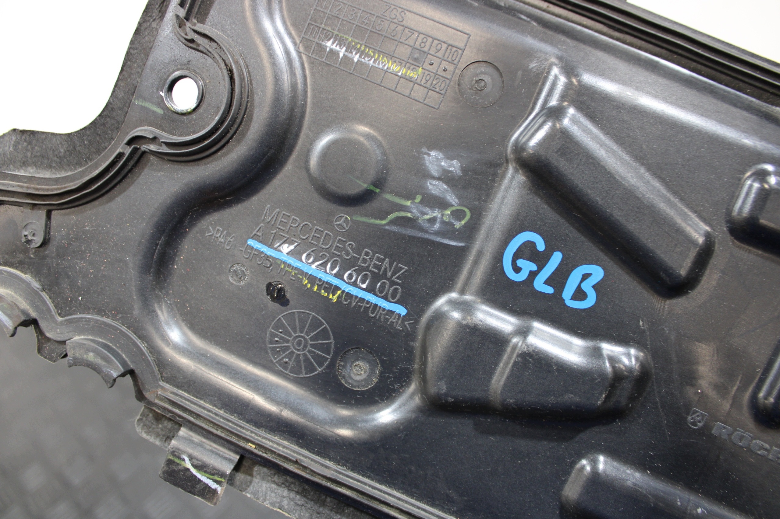 Blende Abdeckung Gehäuse wärmblech A1776206000 MERCEDES GLB X247