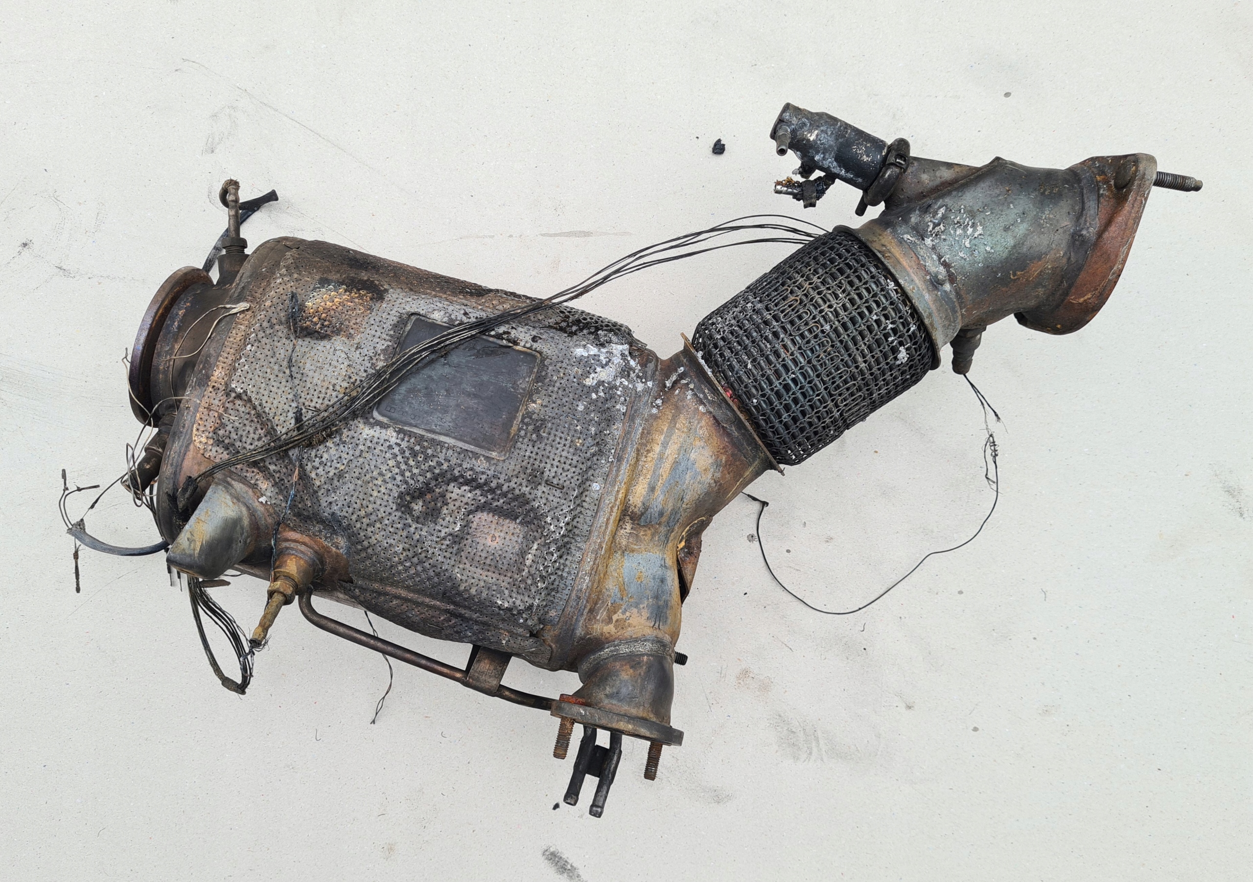 8581854 8581857 - BMW 3 5 7 X3 X4 X5 X6 X7 3.0 d B57 катализатор DPF