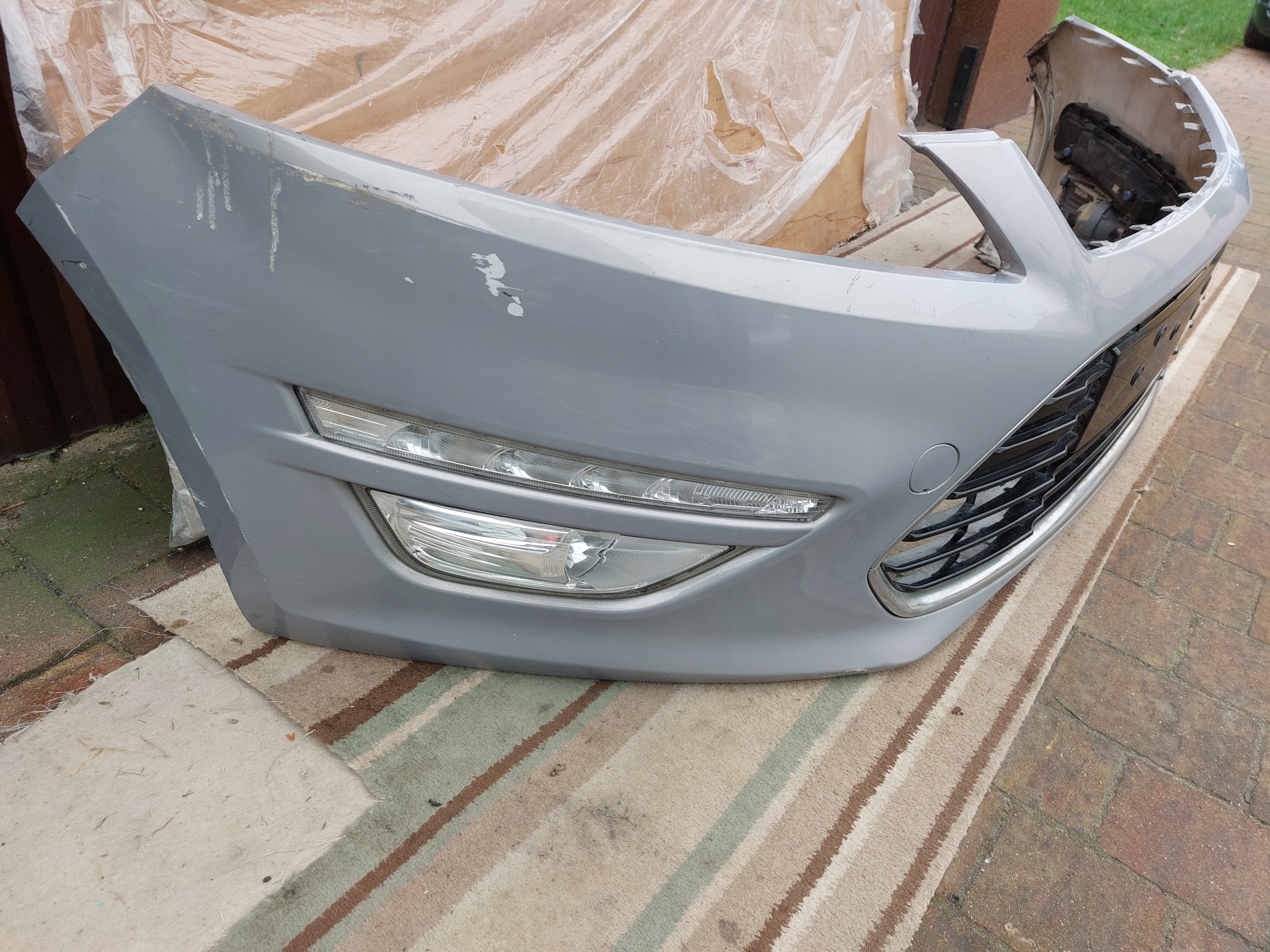 bumper front FORD MONDEO MK4 LIFT SREBRNY PDC