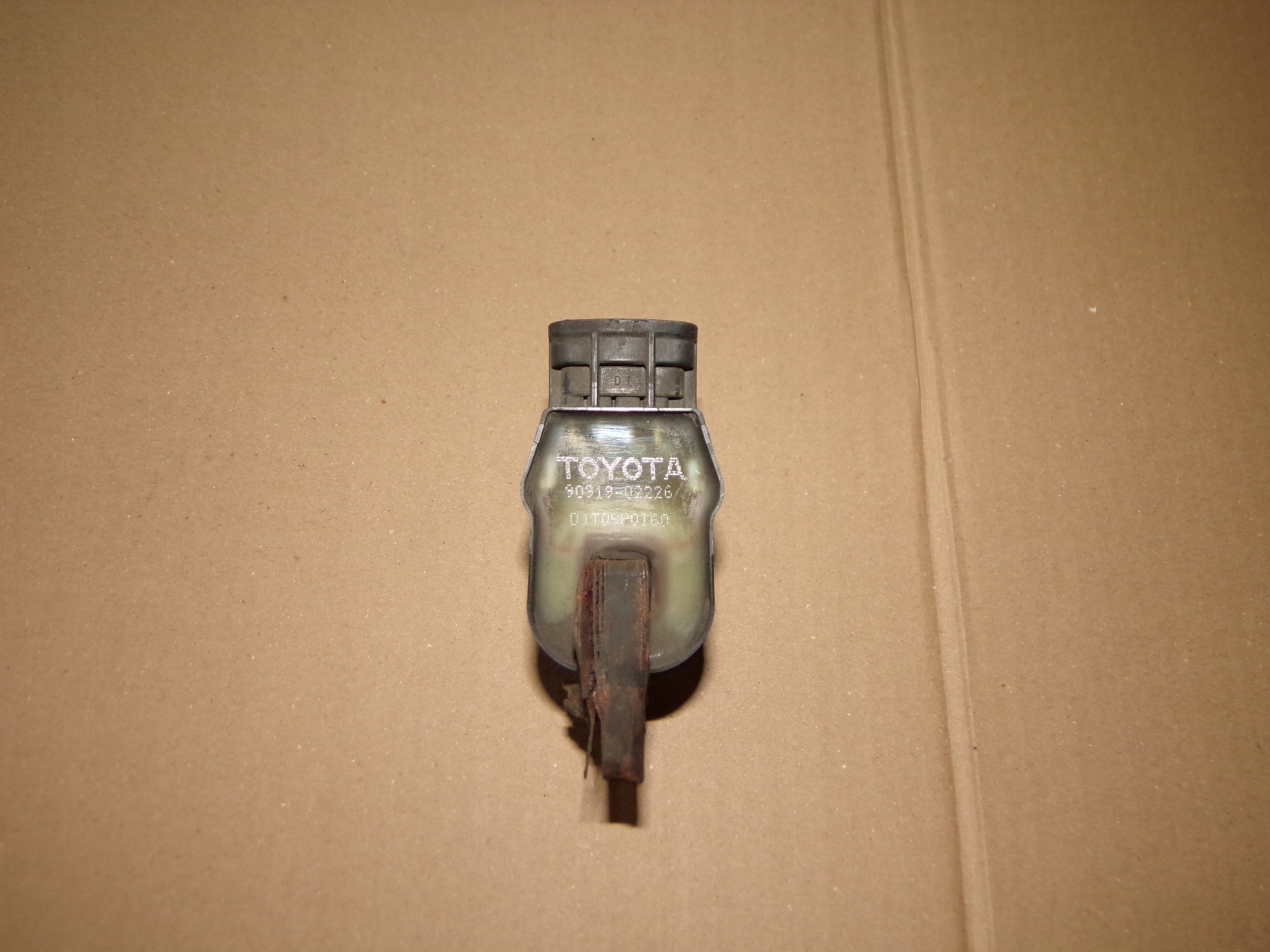 CEWKA ZAPŁONOWA COROLLA E11 1.4 97-00r