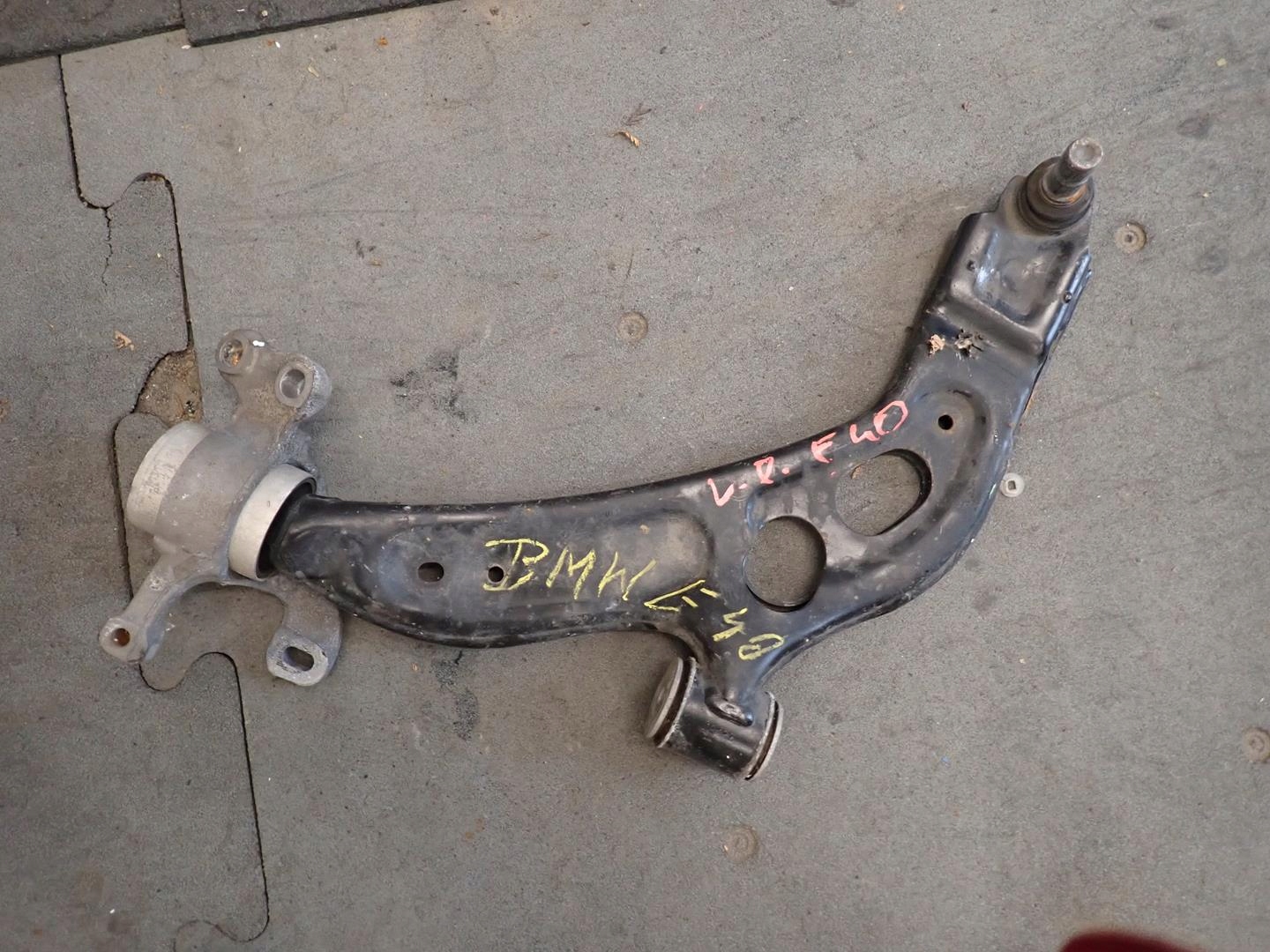 arm left front BMW 1 F40 2019
