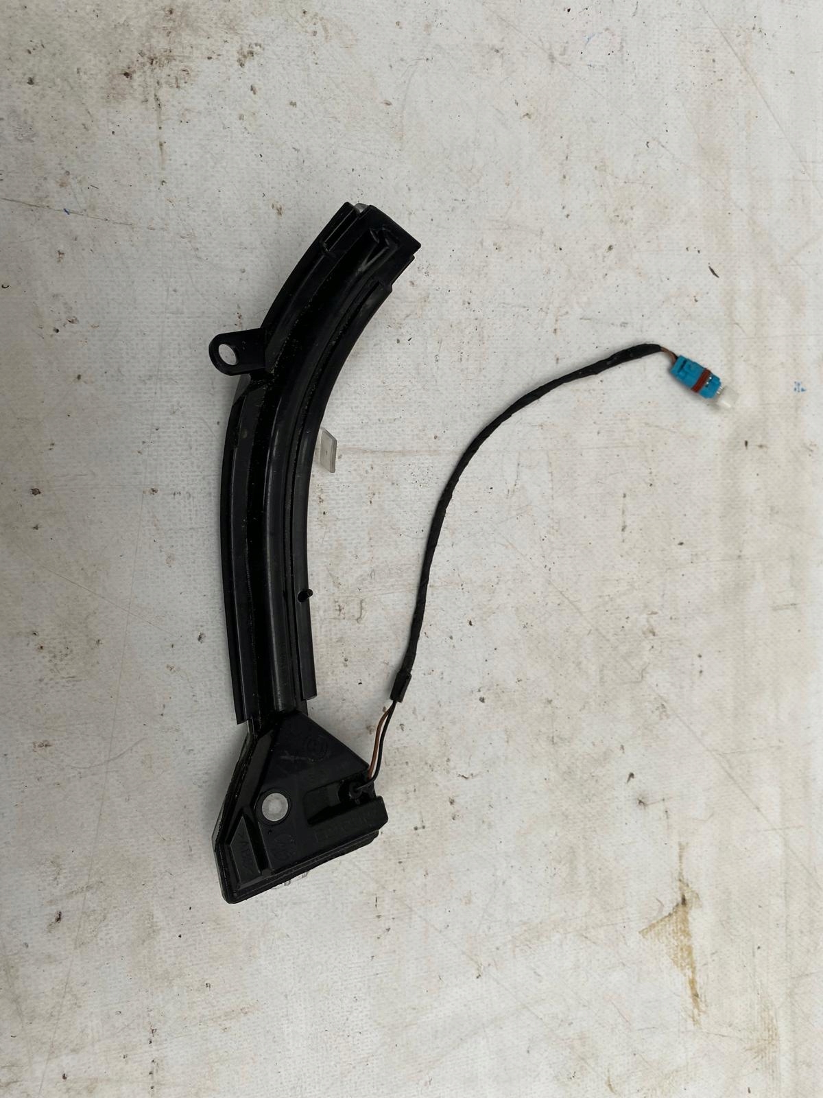BMW F10 F11 indicator mirrors right LED