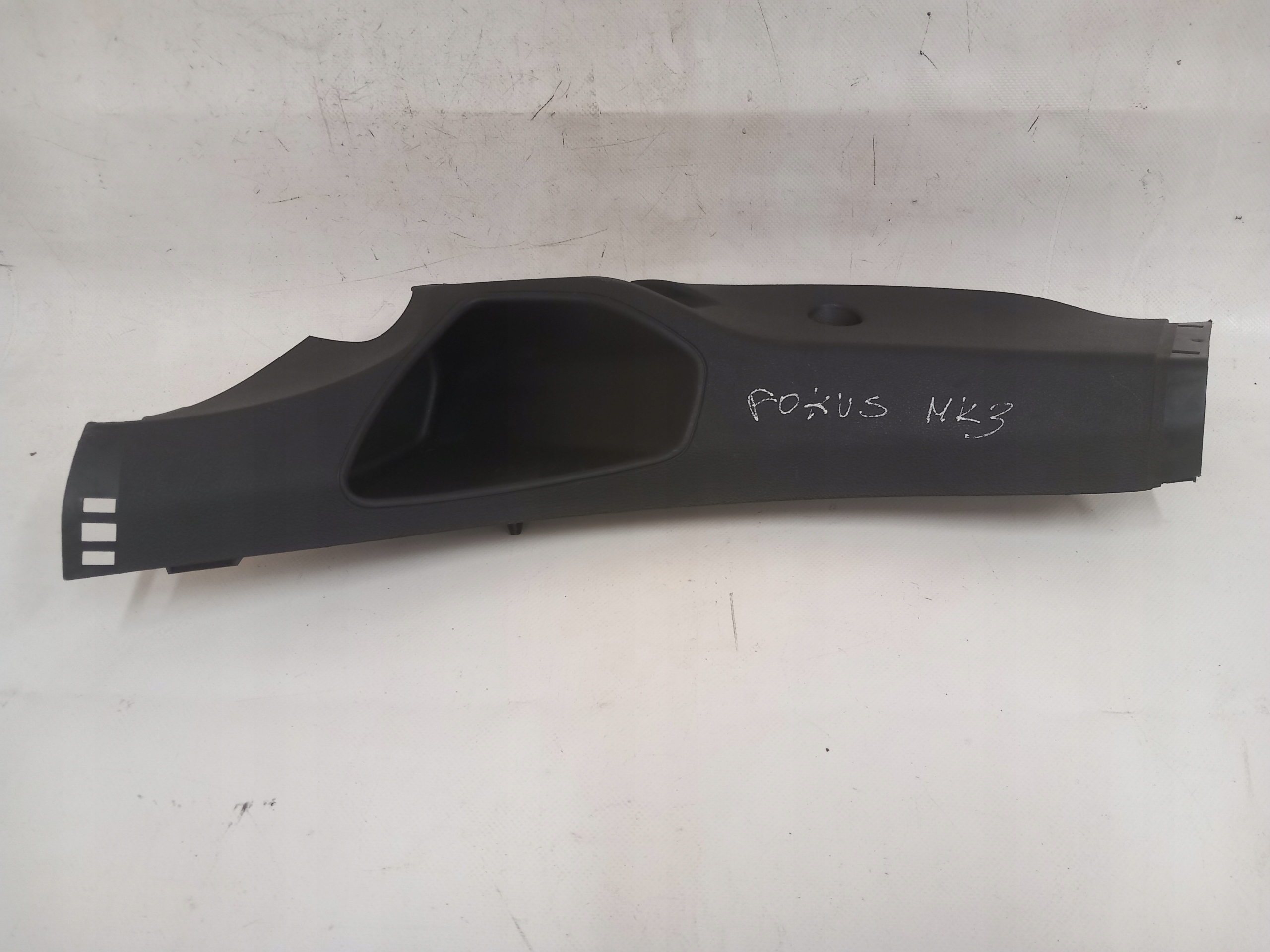 Blende Abdeckung SLUPKA links heck FORD FOCUS MK3 KMIII
