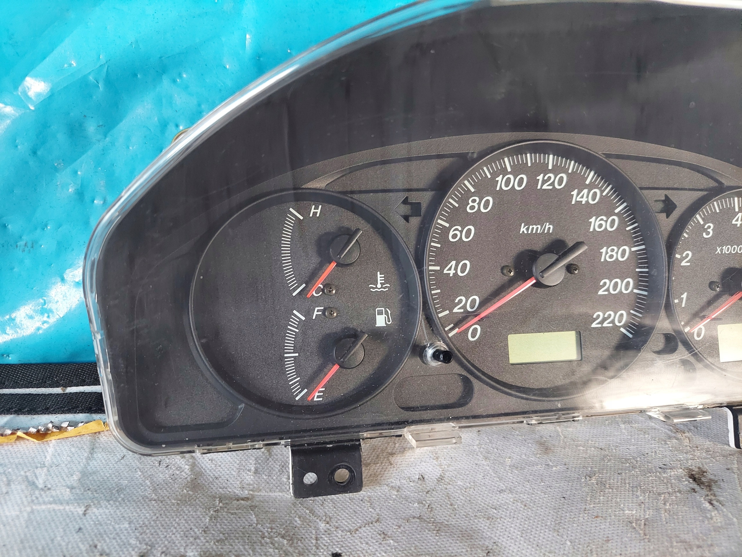 dials clock MAZDA PREMACY 2.0 B CB07F