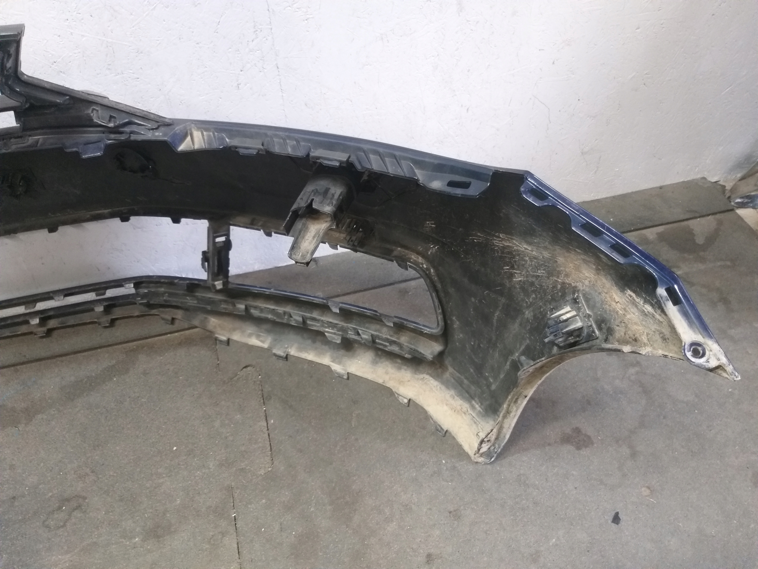 ZDERZAK PRZÓD VW TOURAN 15- 5TA