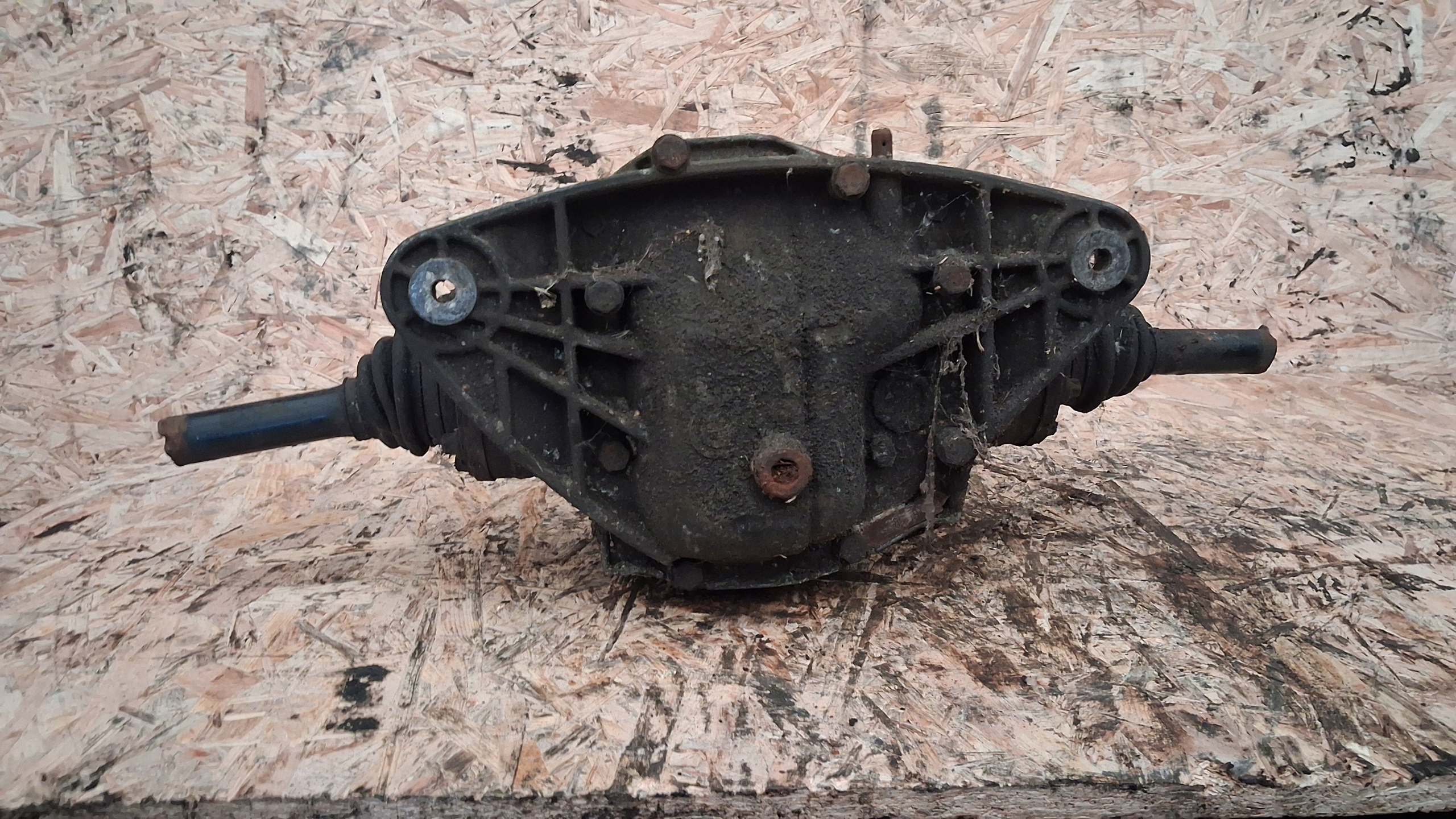 rear differential diff BMW E38 750i 5.0 V12 2.81 M73B50 GDANSK