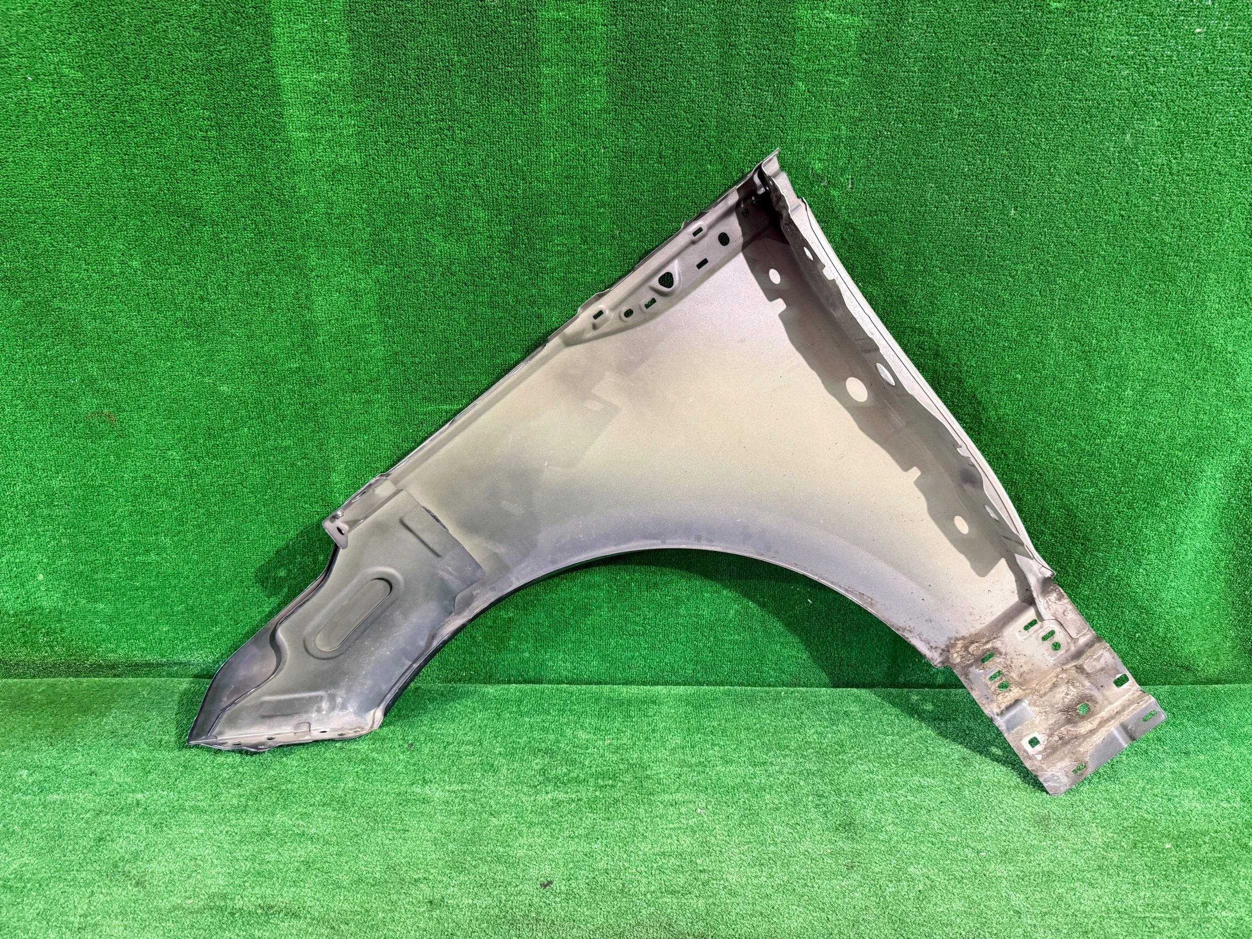 fender front front right RANGE ROVER VELAR NR.132
