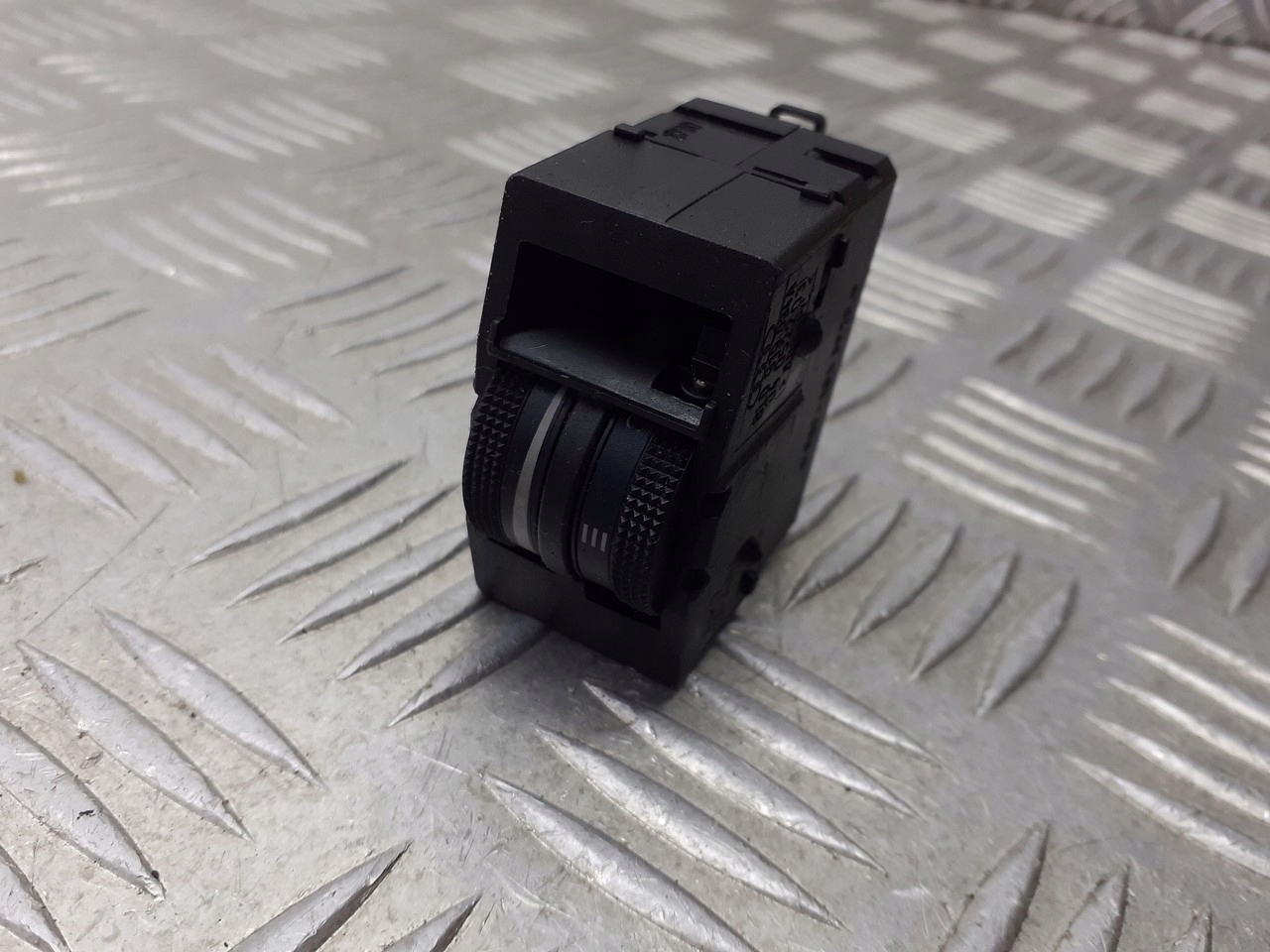 switch control of the lights AUDI A3 8L0 919 094A