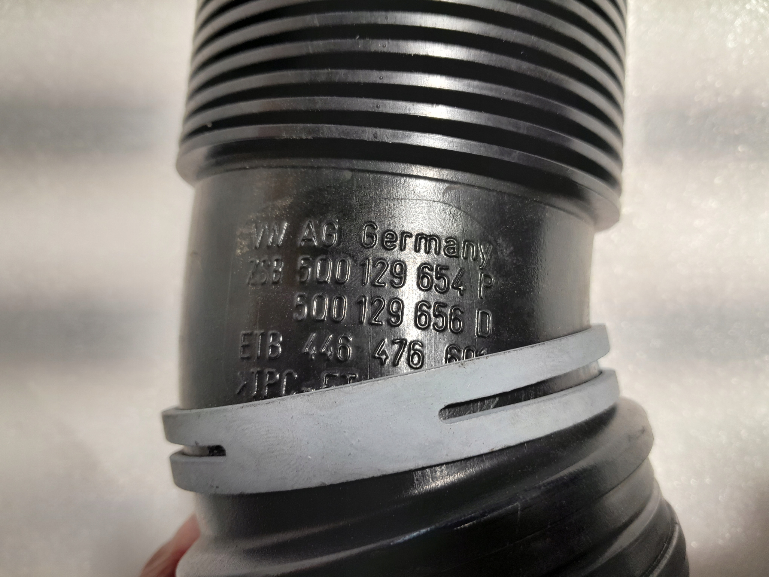 AUDI A3 S3 8V cijev prijenos interkulera 5Q0129654P 5Q0129656D