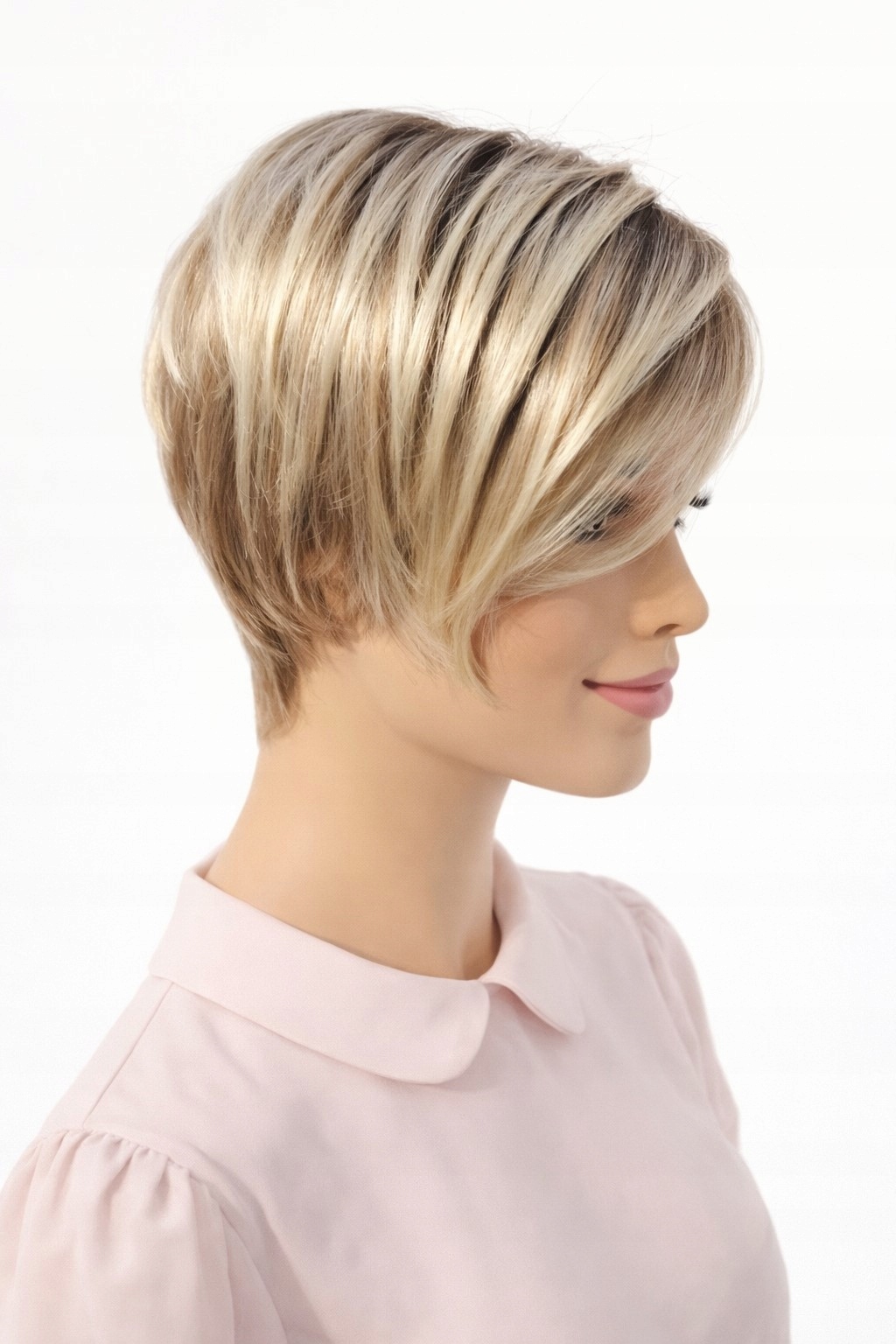 Krátká paruka s asymetrickou ofinou Clic small Gisela Mayer champagn