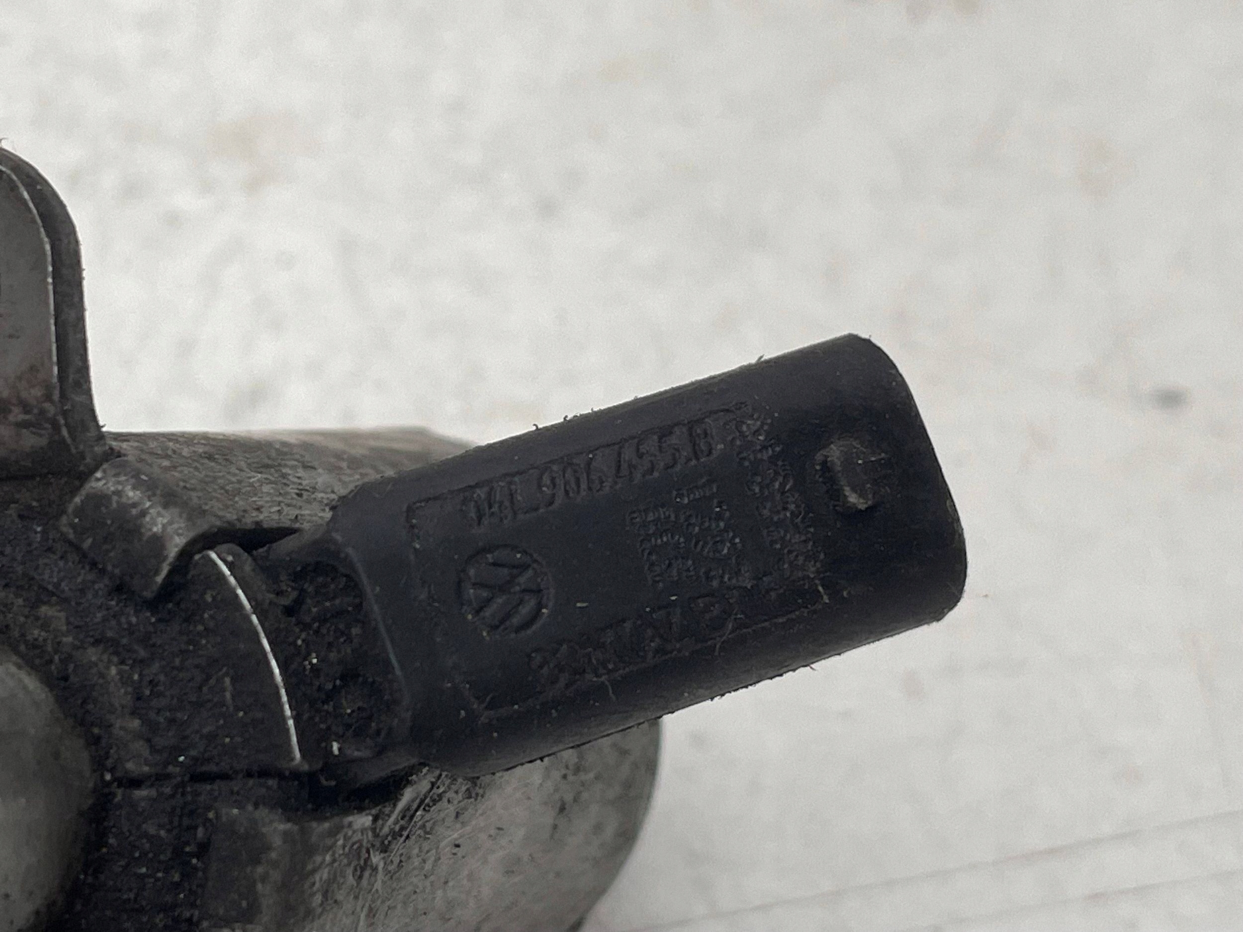 VW GOLF 7 Sensor Druck oil 04L906455B !J