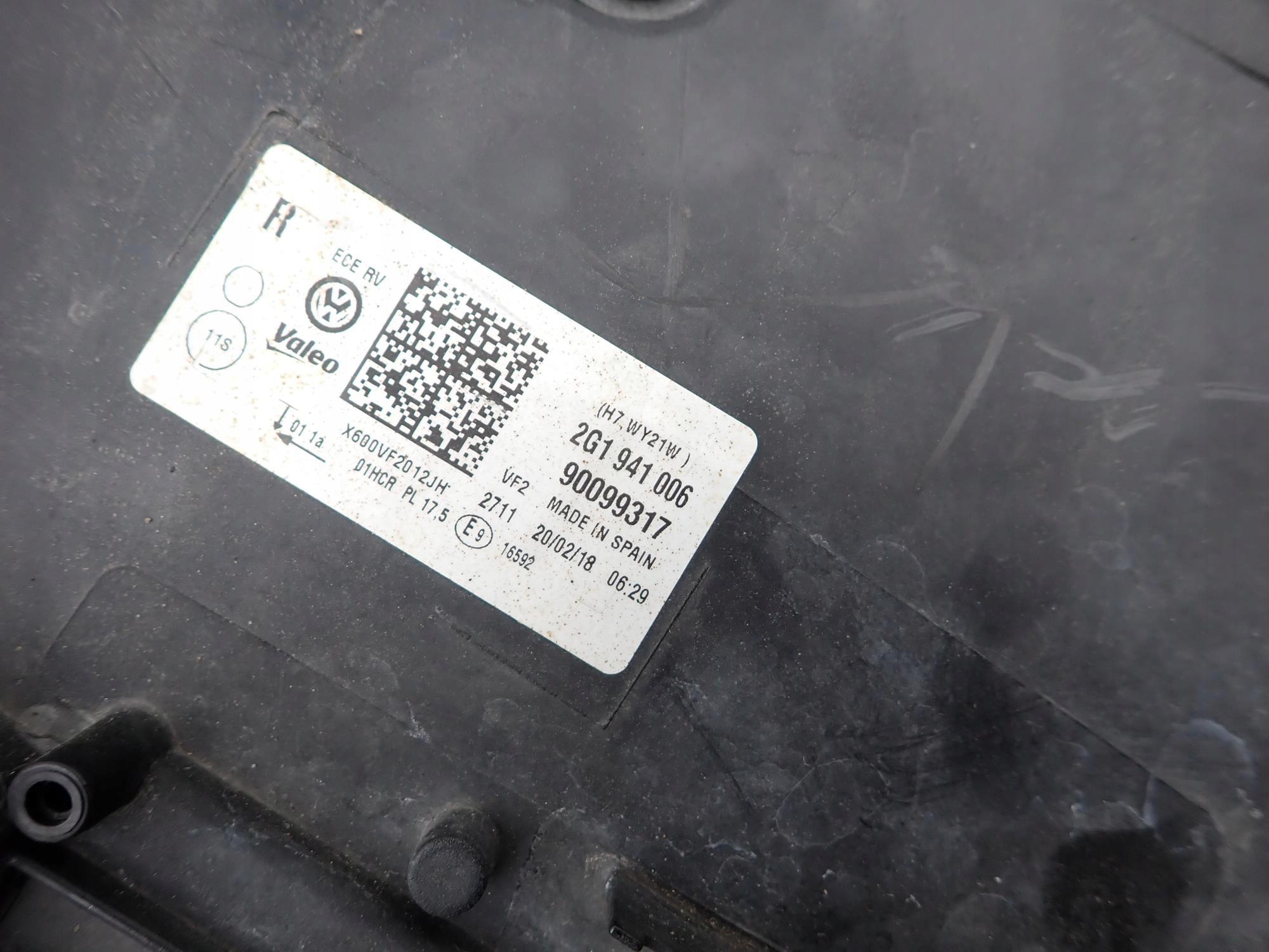 VW POLO VI 6 2G 17-21 light front front right