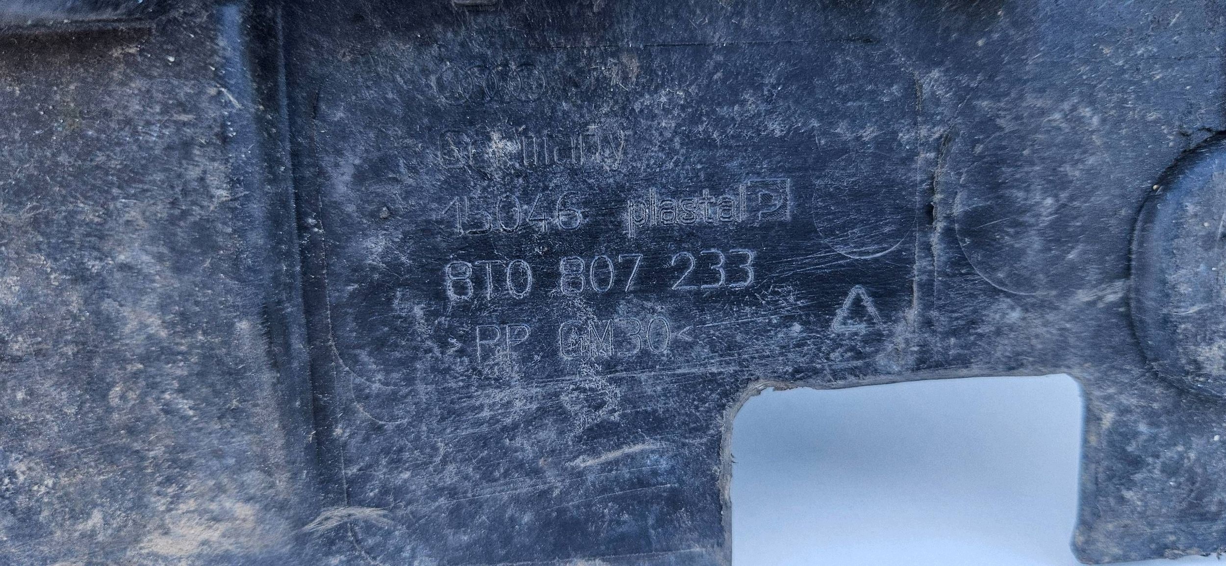 Audi A5 8T 07-11 Blende Abdeckung abdeckung Frontstoßstange 8T0807233