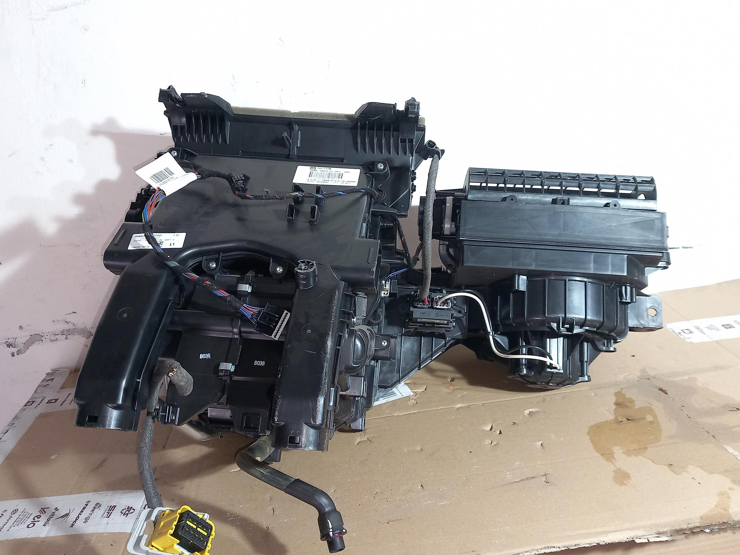 Bloc de chauffage complet Complète OPEL ASTRA J IV 13497120 09-15