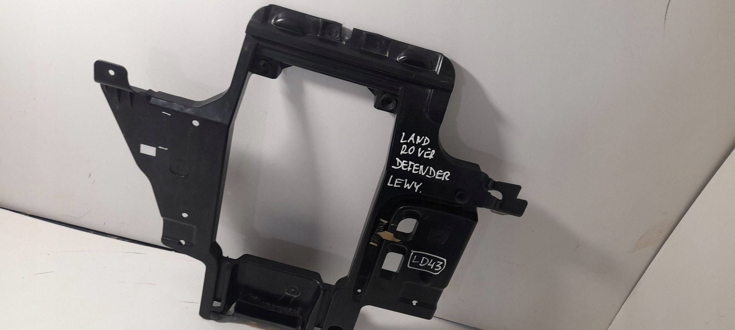 Land Rover Defender L663 Inna parte del … interna L8B2130B15A (LD43)