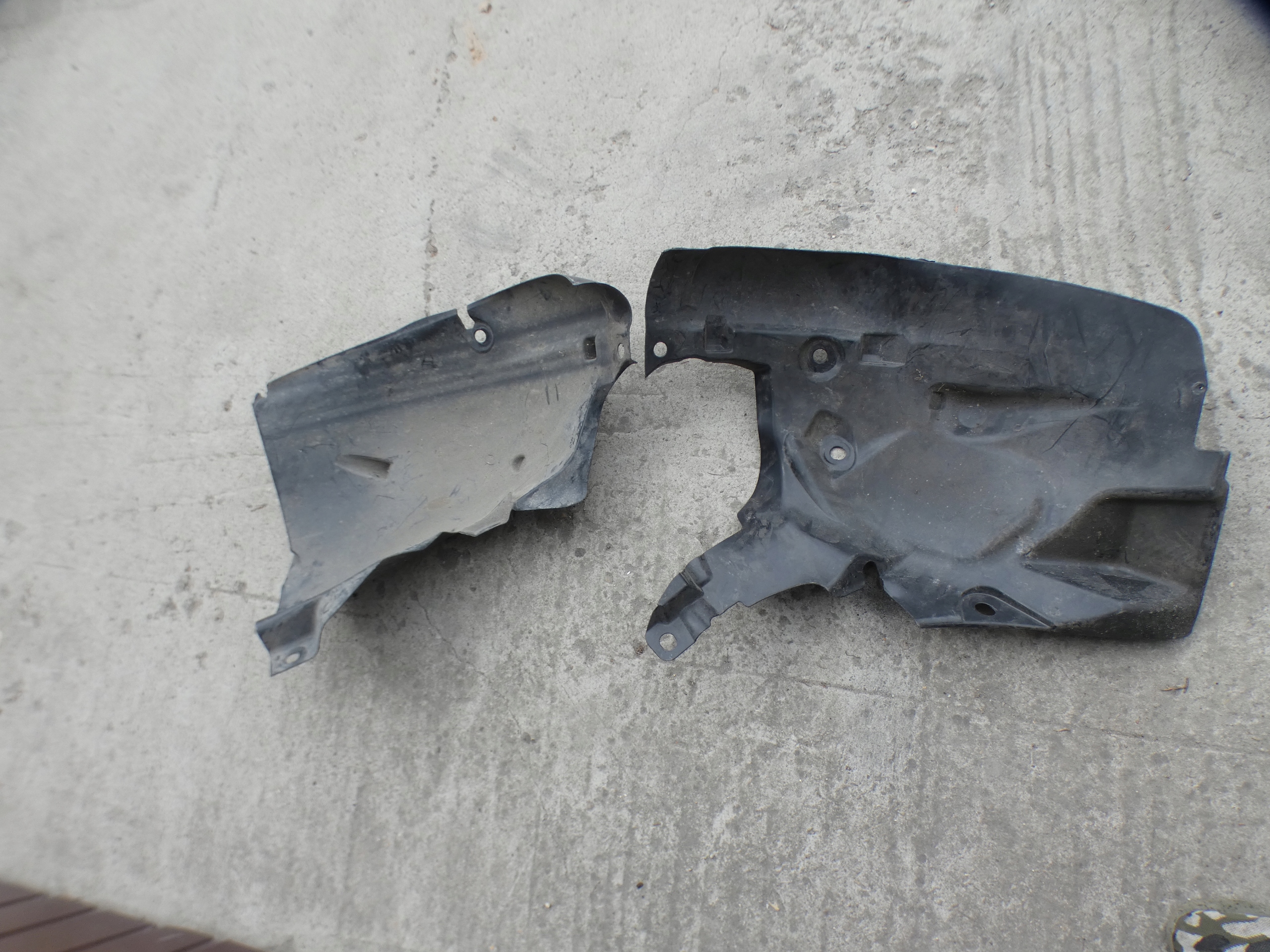 CLIO IV 12-20 638430833R mudguard left front front part 638458298R