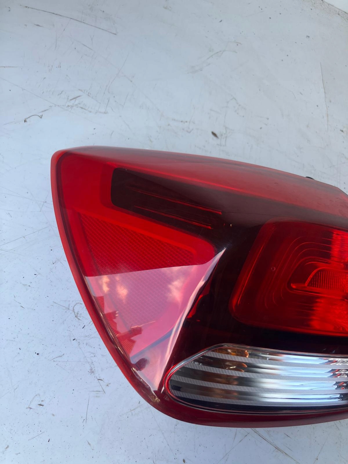 light left rear part W fender KIA RIO IV HB LED 92401-H8