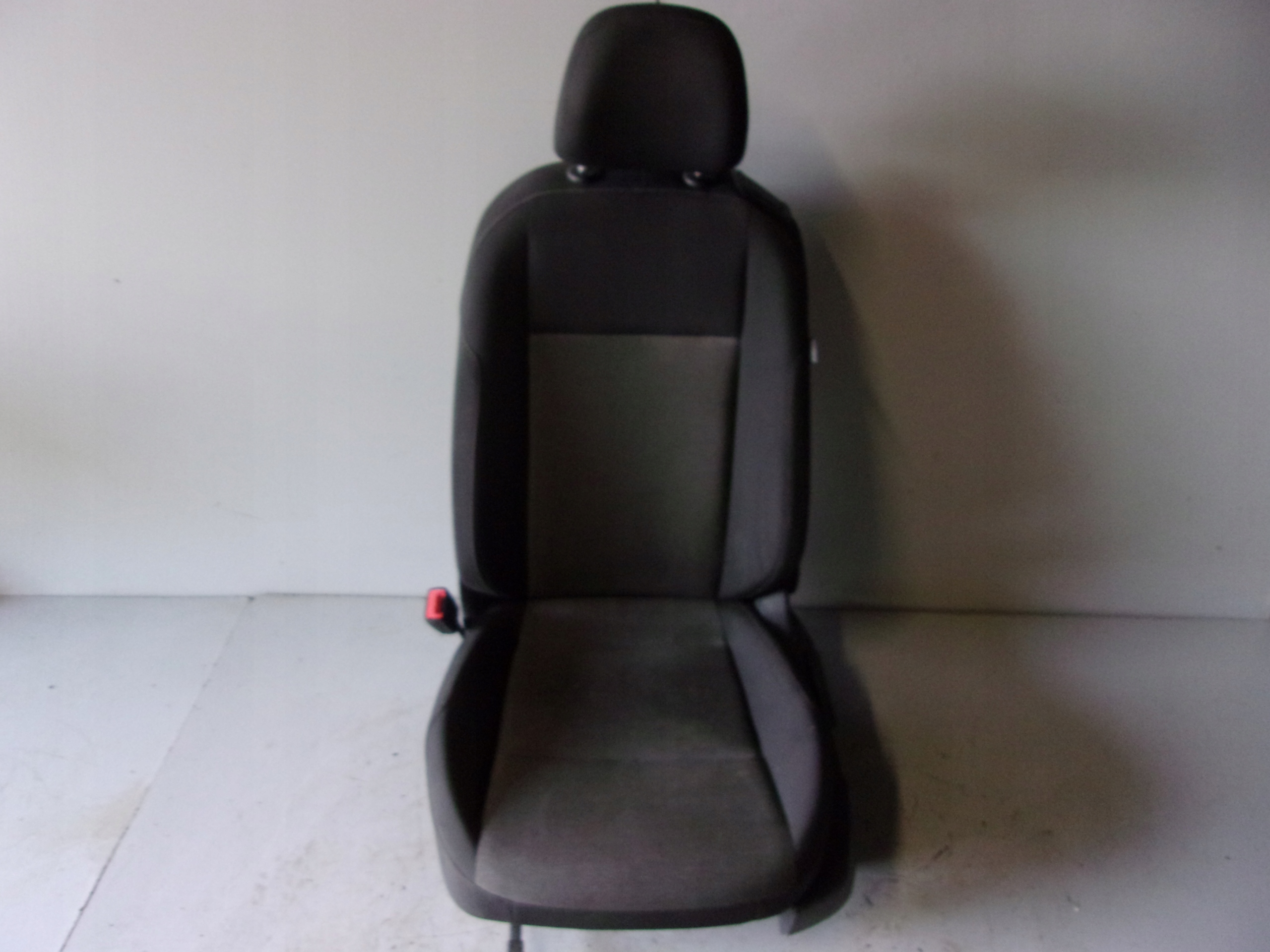 FOTEL KIEROWCY LEWY GOLF VII 7 3D 12R ^