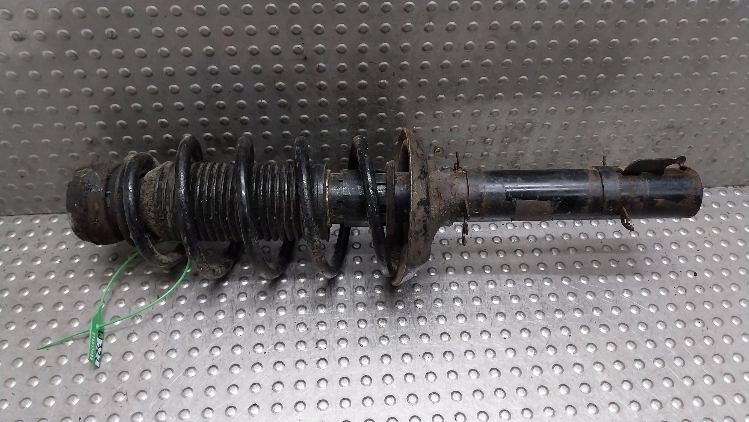 shock absorber left right front 1J0413031T VW GOLF IV LEON and OCTAVIA and A3 8L