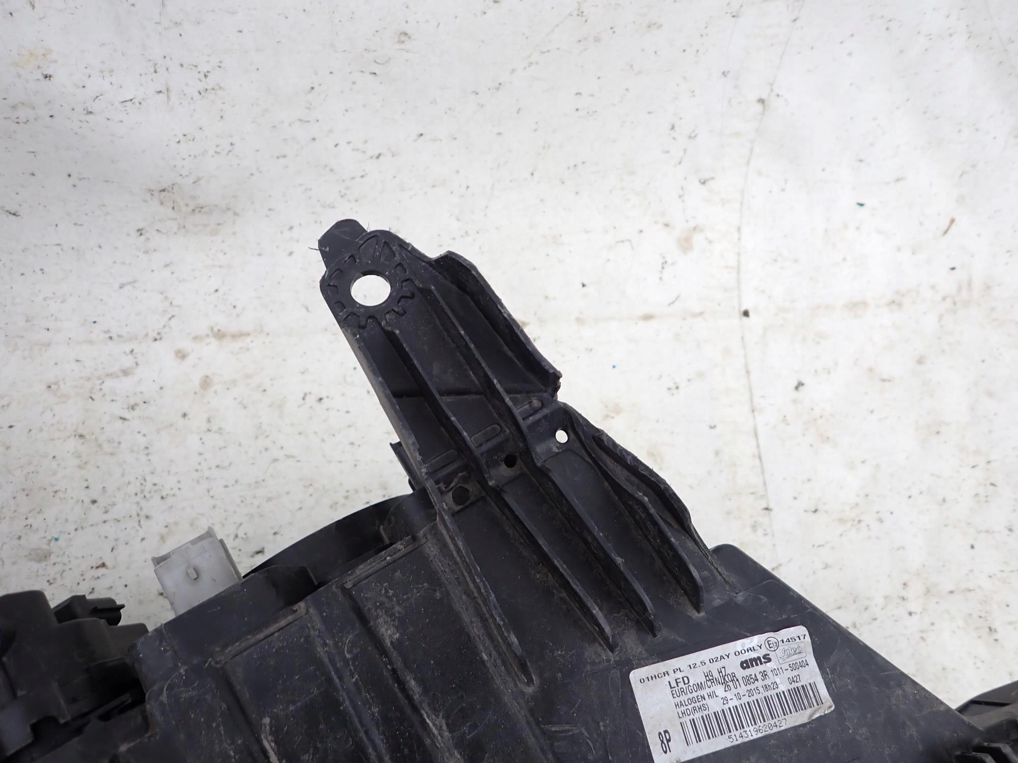 RENAULT TALISMAN 15-22 light front front right