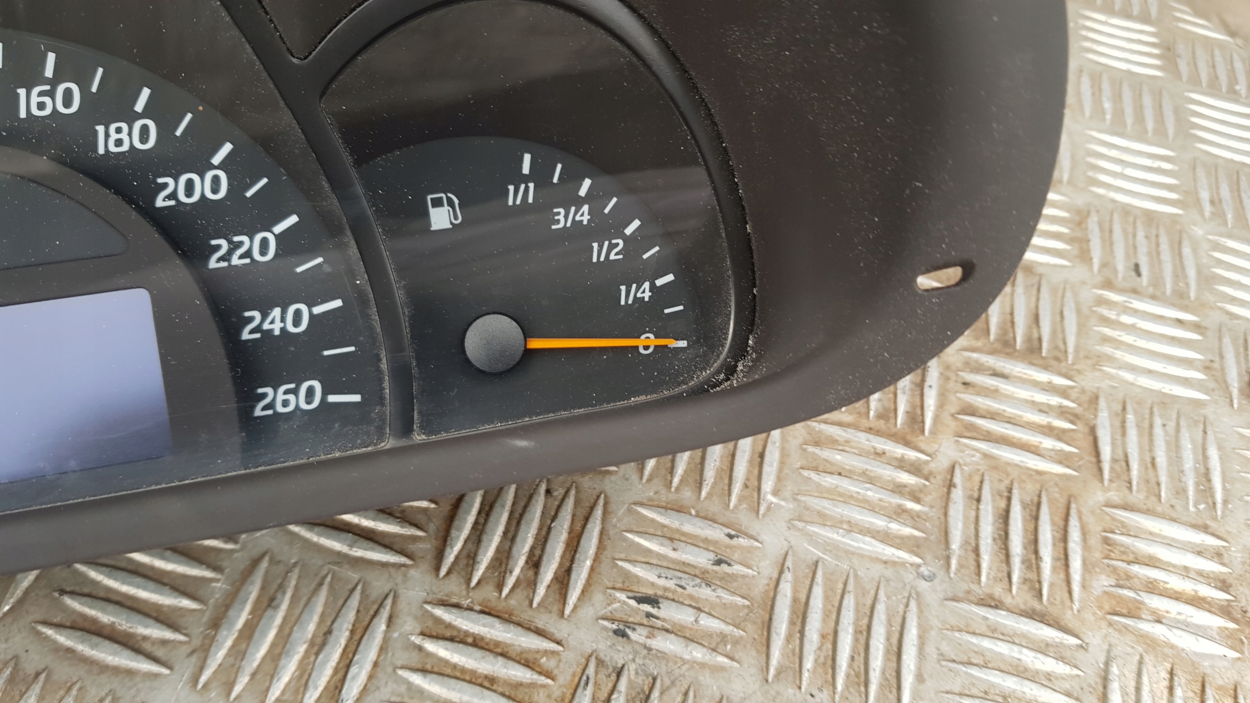 W203 SPORT COUPE dials 1.8K A2035401547
