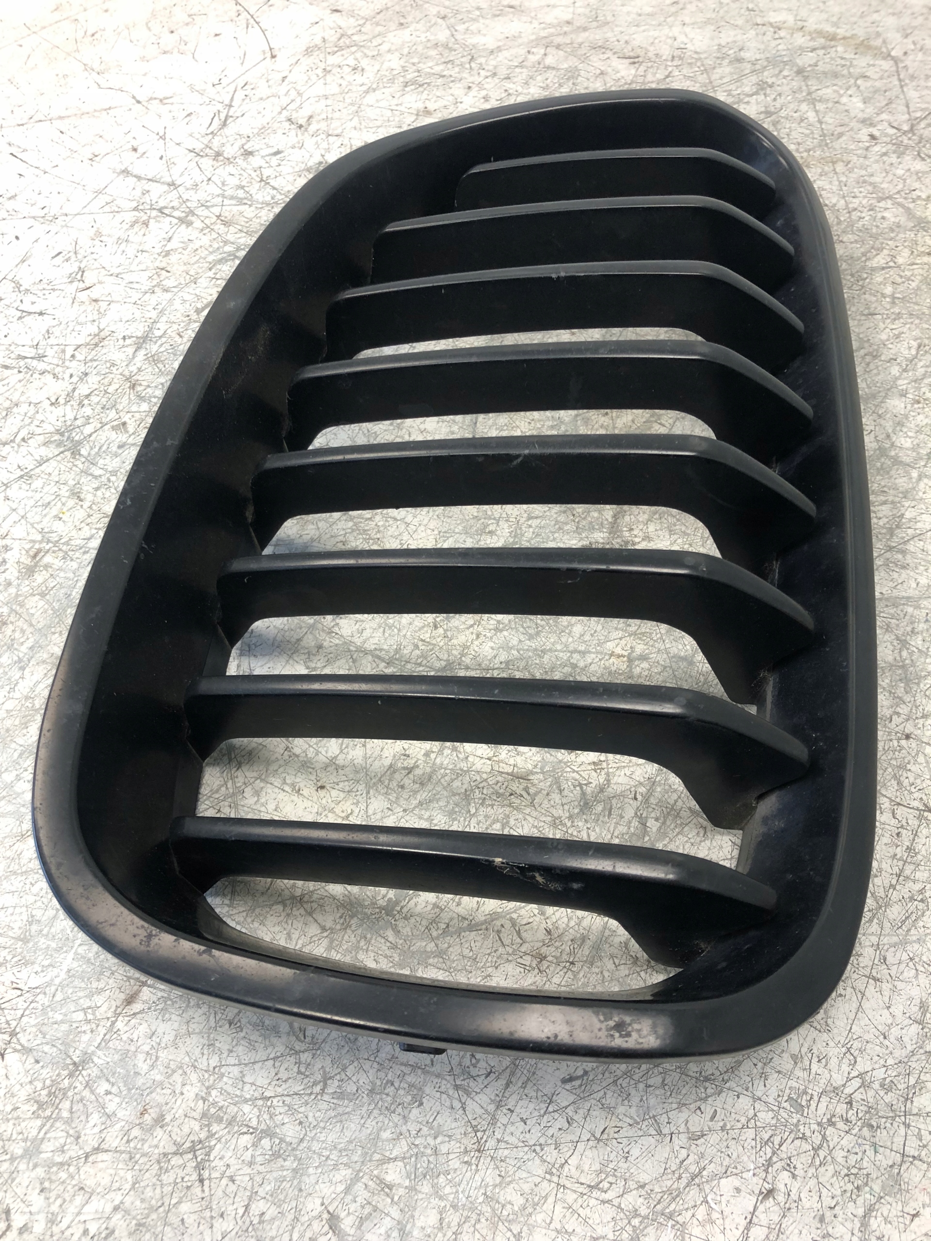 grid grill right black BMW F20