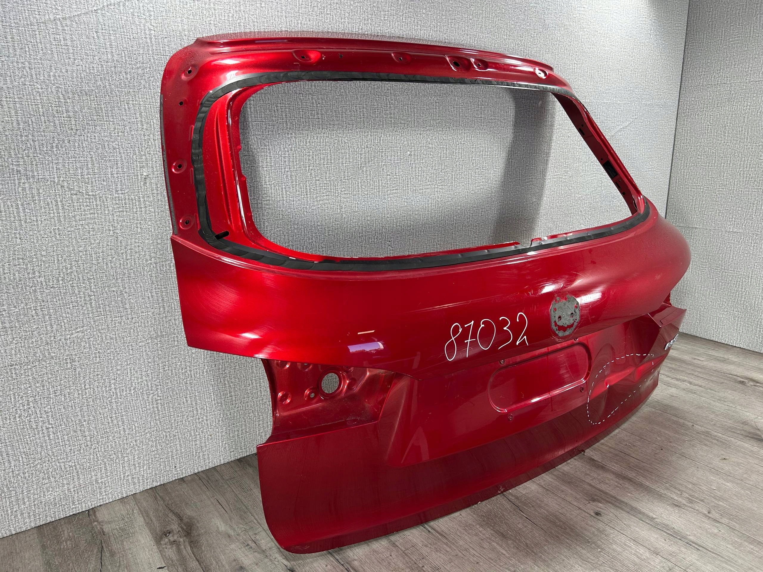 MG HS EHS and 2018-2024 trunk door boot rear part