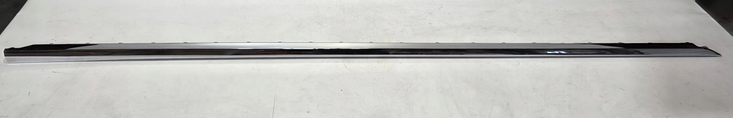 lišta pravá PRAHU LEXUS LS 18- originál 75857-50010