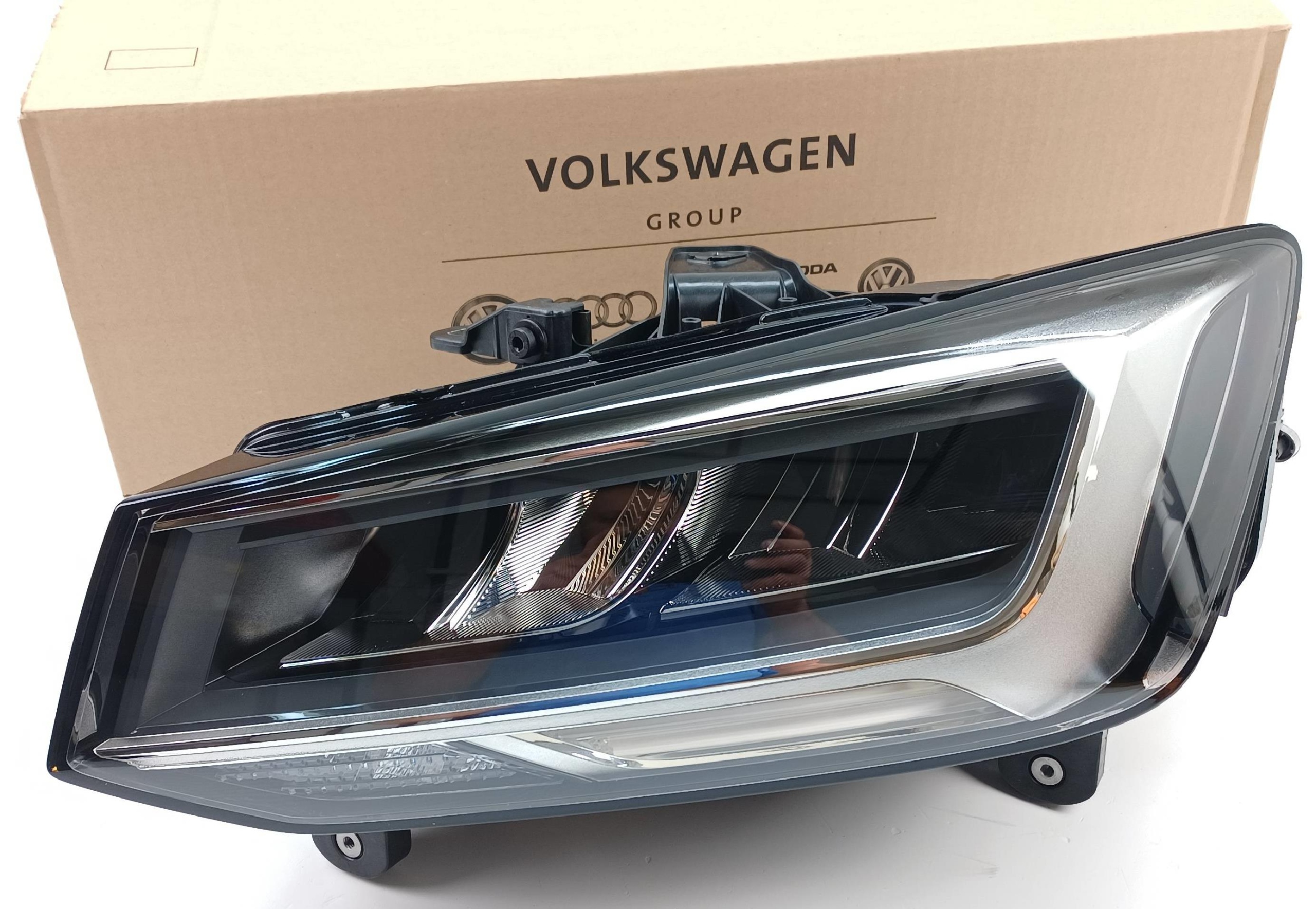 ЯК ФАРА ЛІВА ПЕРЕДНЯ ПОВНИЙ КОМПЛЕКТ LED AUDI Q2 РЕСТАЙЛІНГ