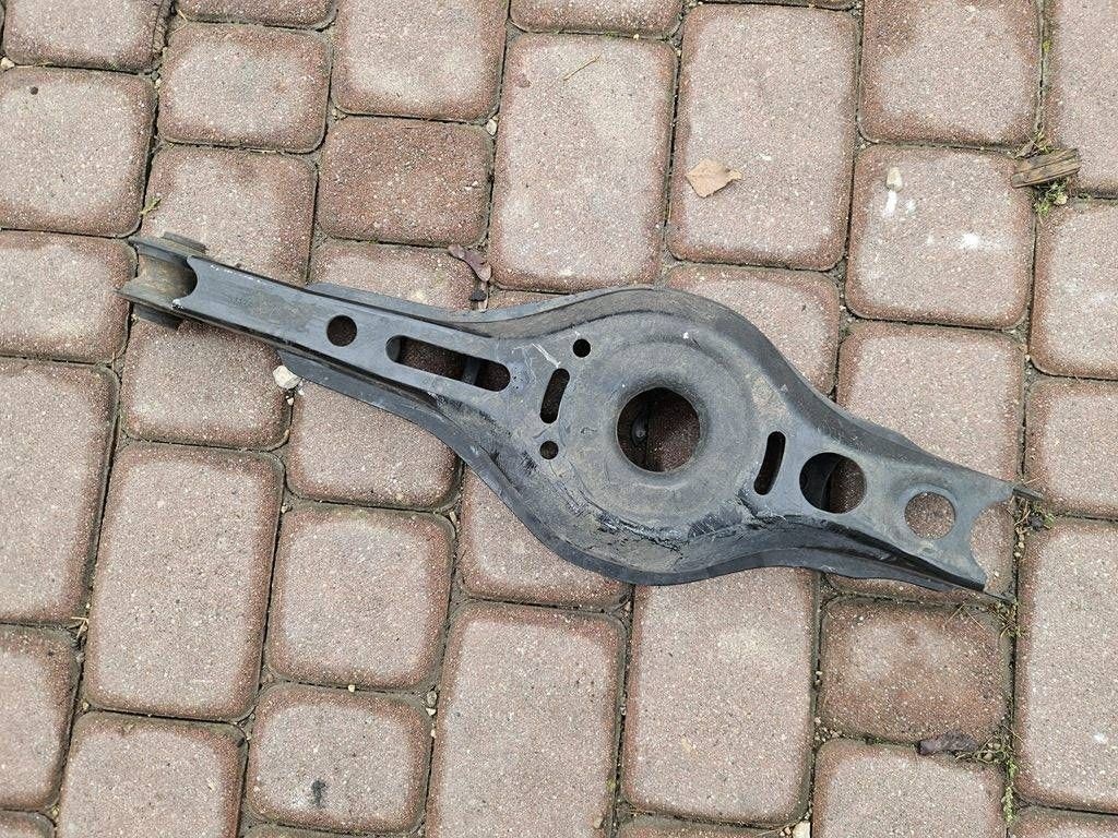 arm rear part rear springing springing sedan left Toyota Corolla E210 E21