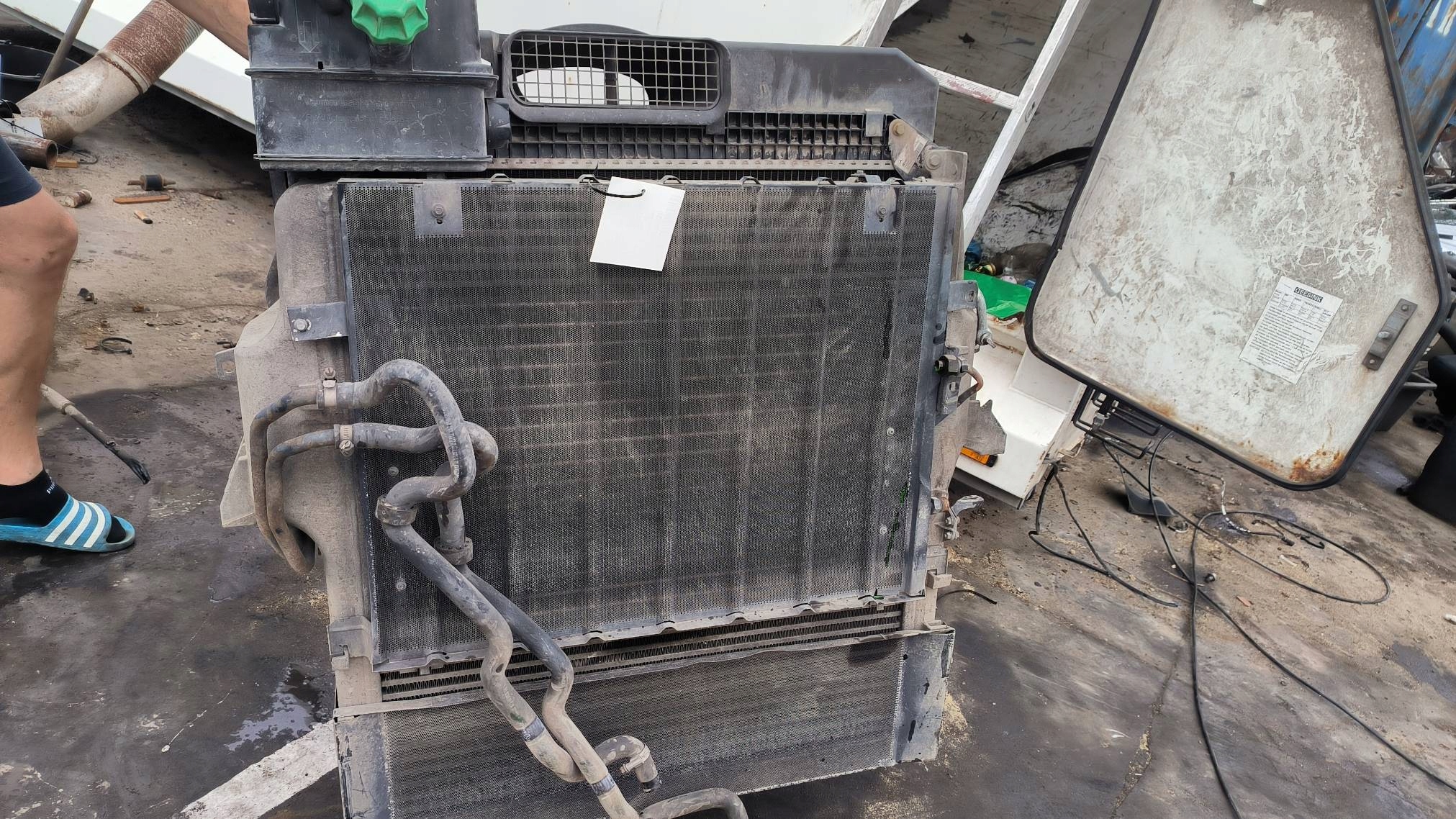 KOMPLET radiatore A9425010901 DAIMLERCHRYSLER ACTROS MP2 2532