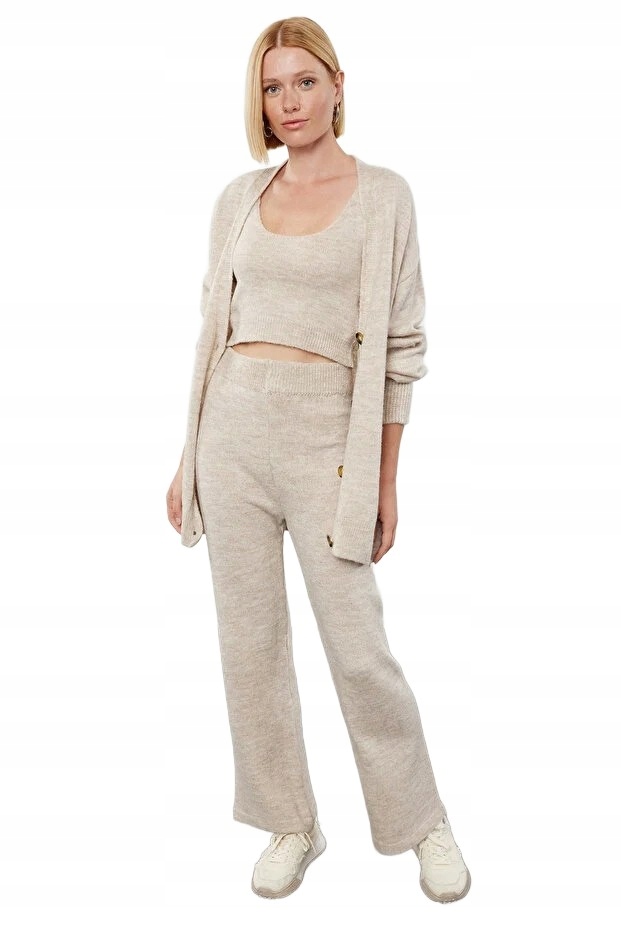 Trendyol Dámský Komplet Béžový Svetr Top Kalhoty S Knoflíky 5EA