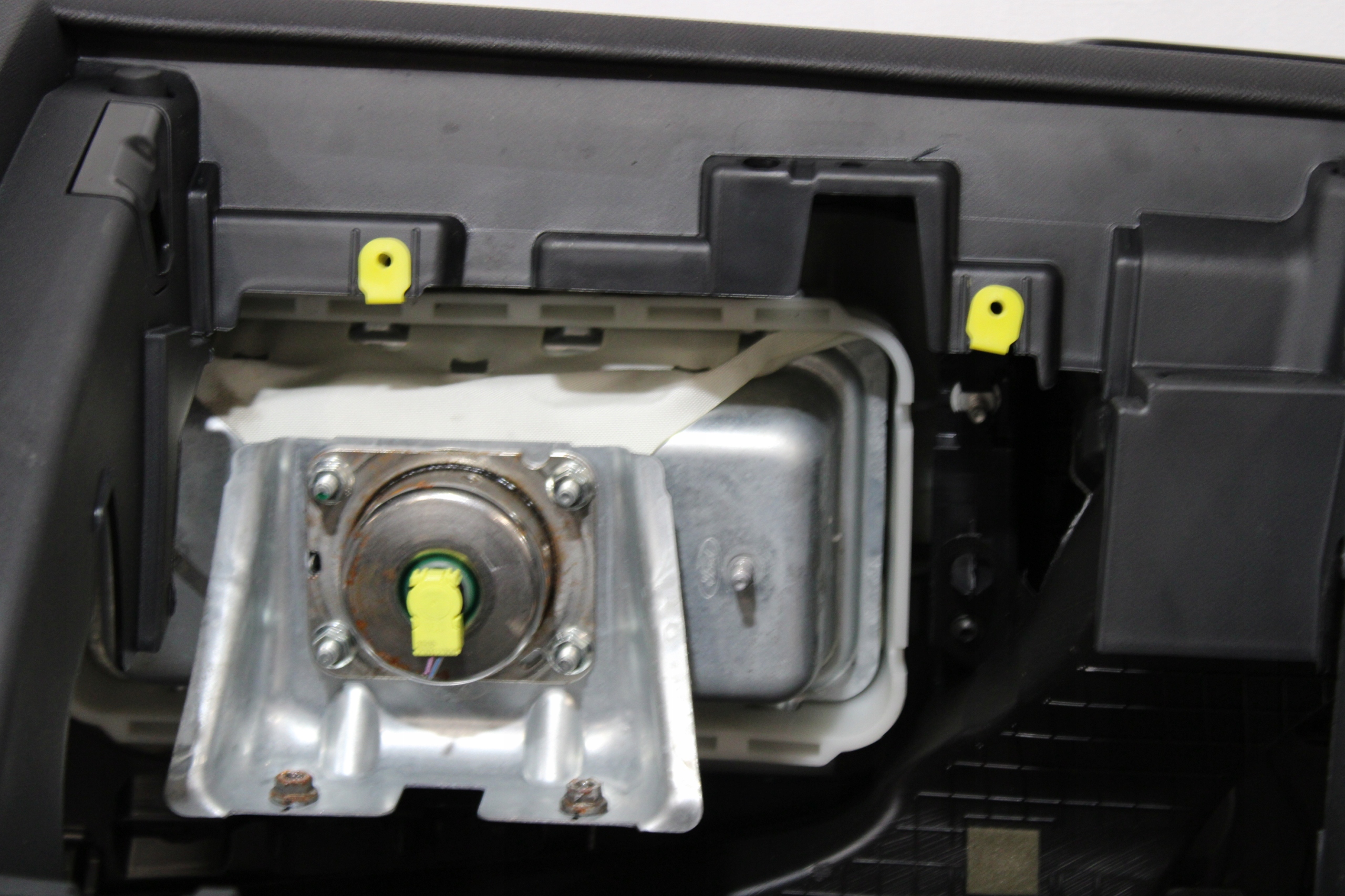 dashboard console airbag airbags FORD FIESTA MK8