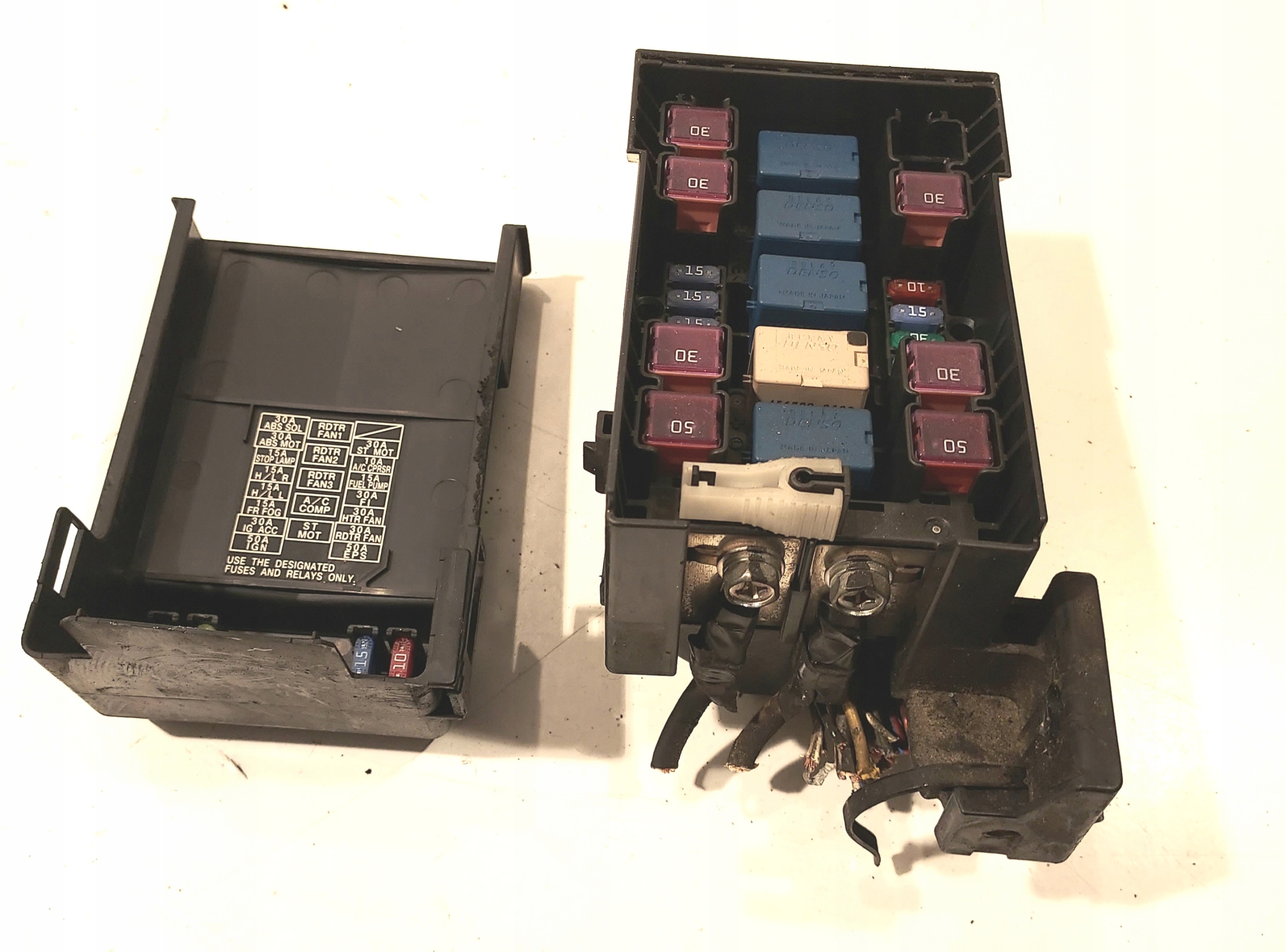 fuse box SUZUKI SWIFT MK6