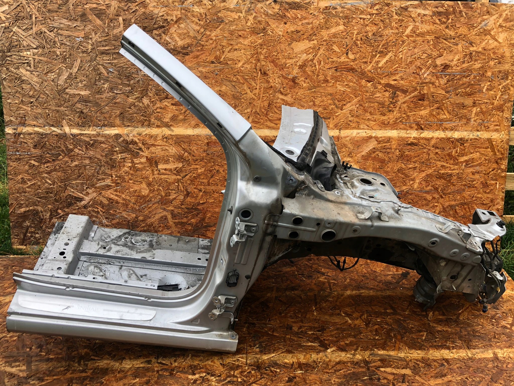 LONGHERONE Destra Anteriore RENAULT LATITUDE