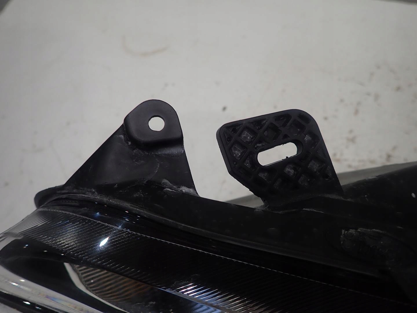 light front left FORD FIESTA MK7 LIFT 2013