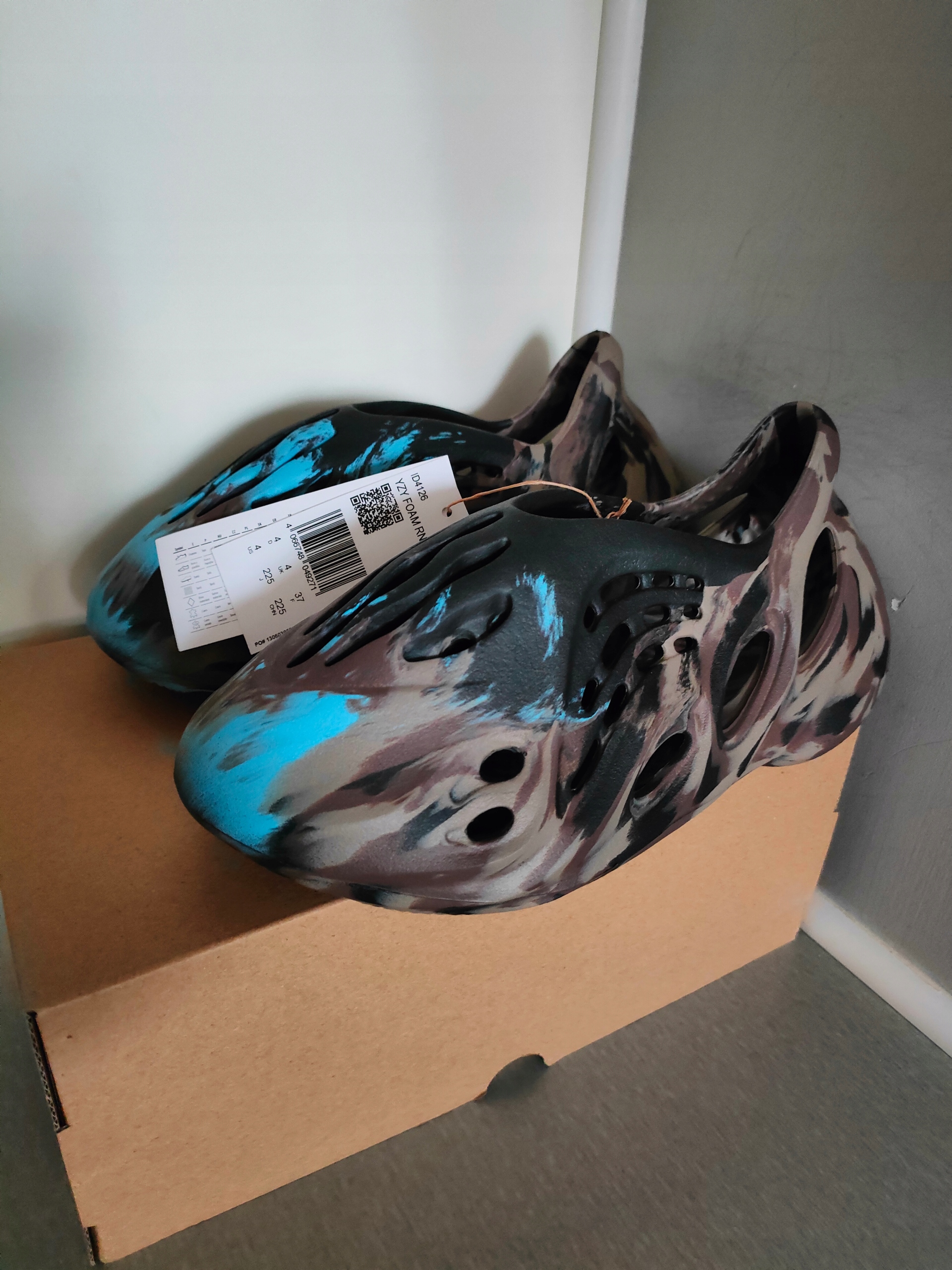 Adidas Yeezy Foam Runner MX Cinder vel. 37 (ID4126)